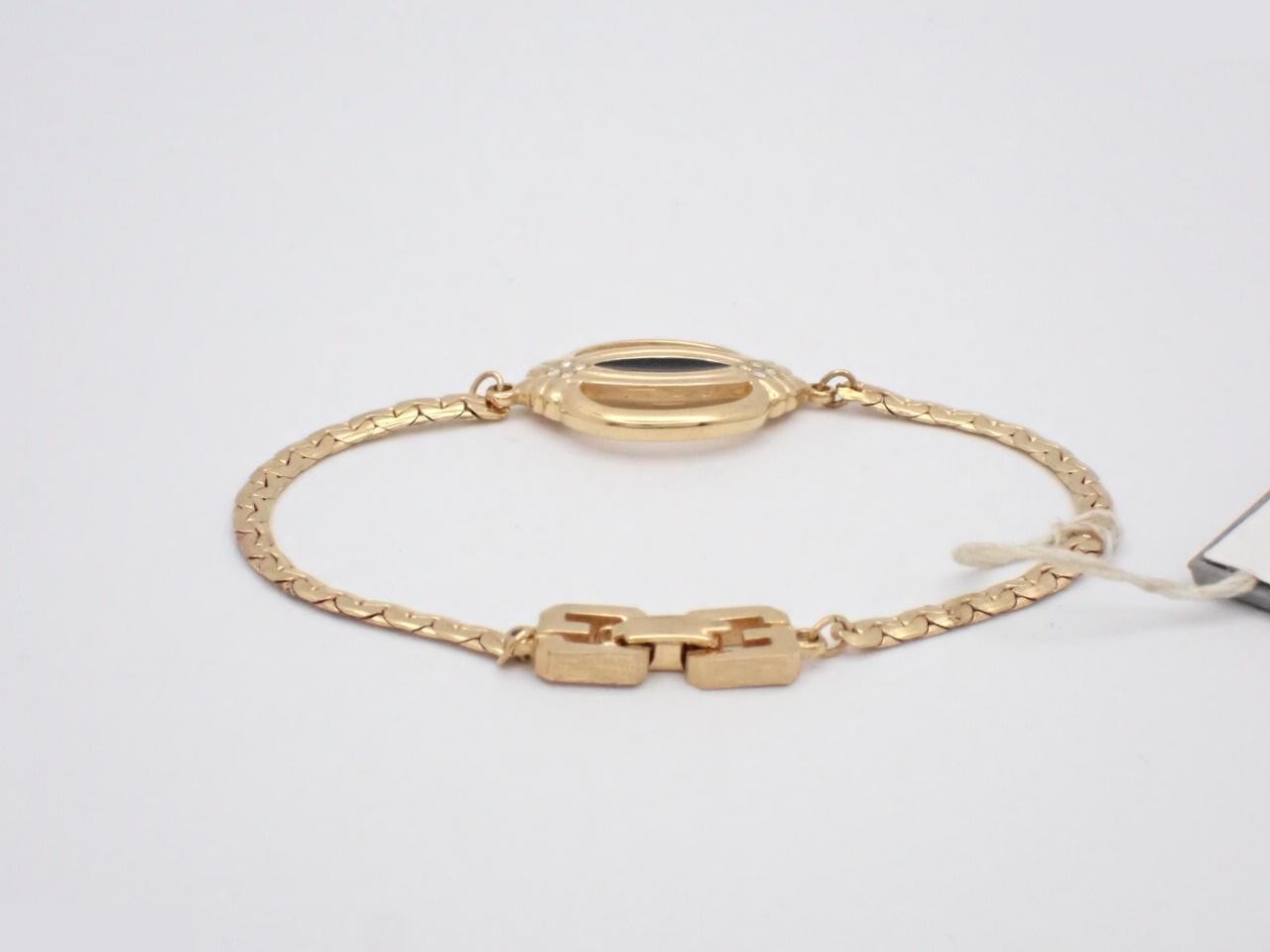 Other items in the line: Precious metal bracelets and bangles (metal), wrist circumference approximately 18.5 cm. — view 2