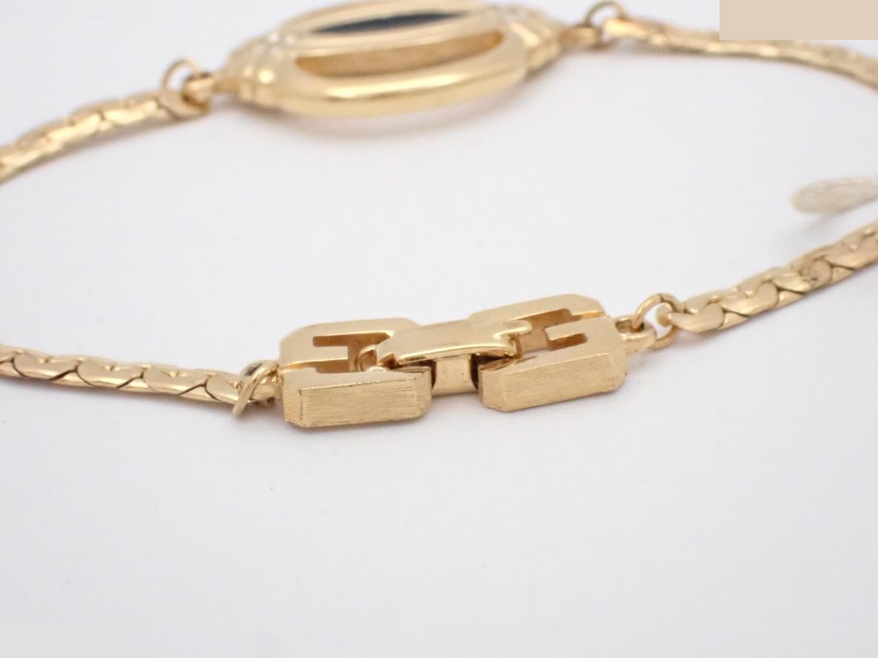 Other items in the line: Precious metal bracelets and bangles (metal), wrist circumference approximately 18.5 cm. — view 3