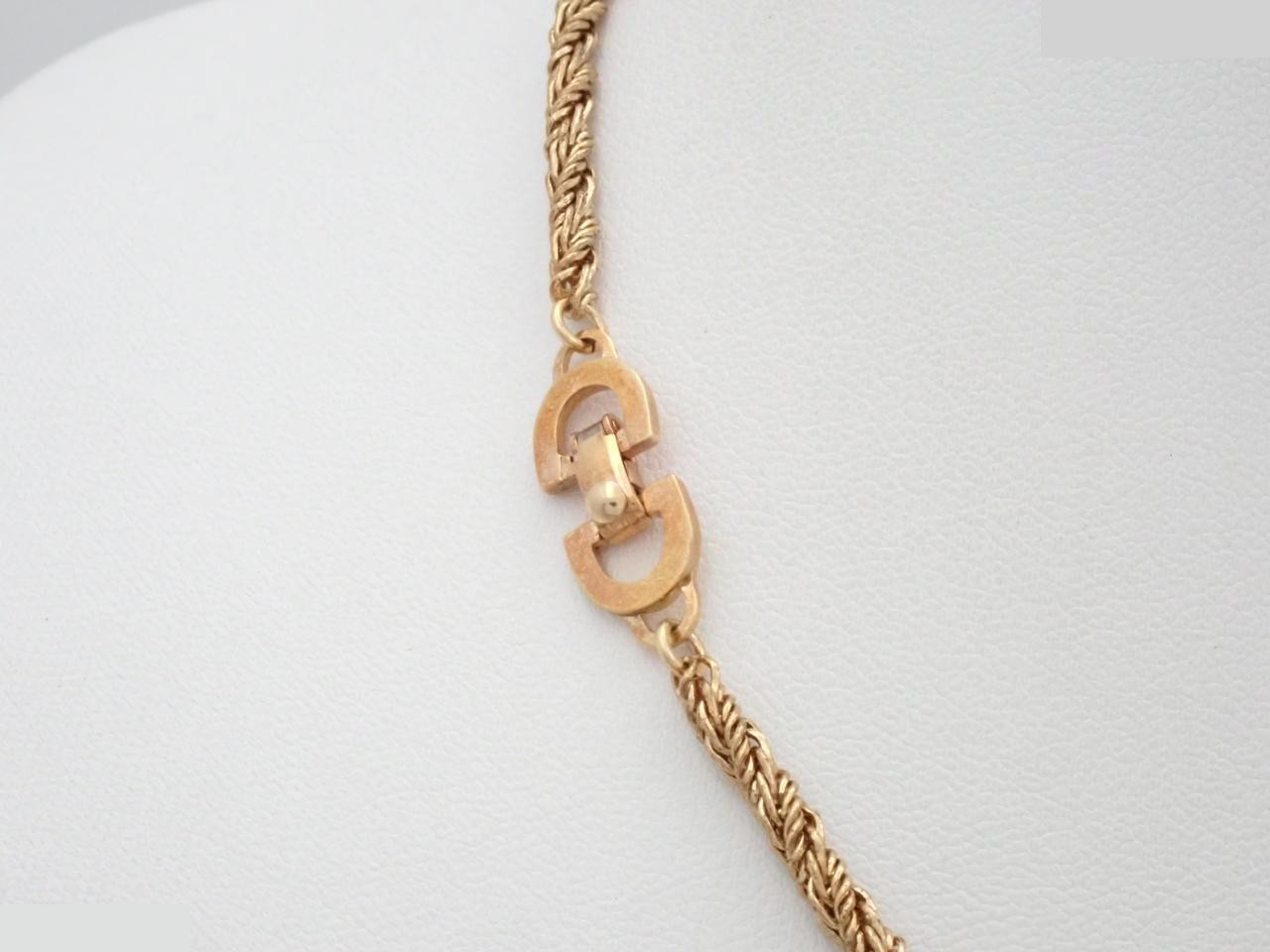 Other lines: Precious metals, necklaces, pendants — view 2