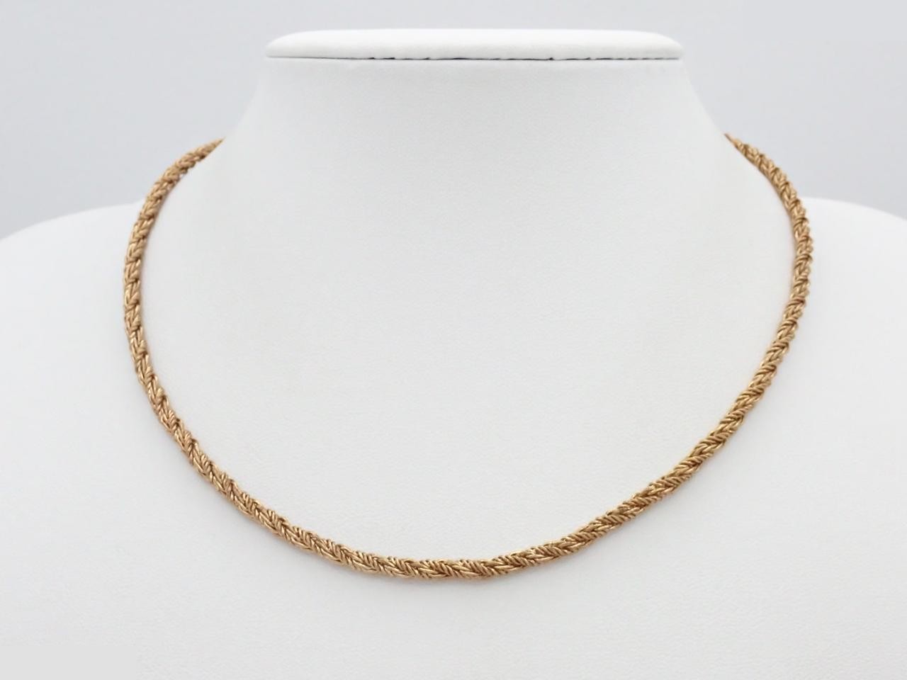 Other lines: Precious metals, necklaces, pendants — view 3