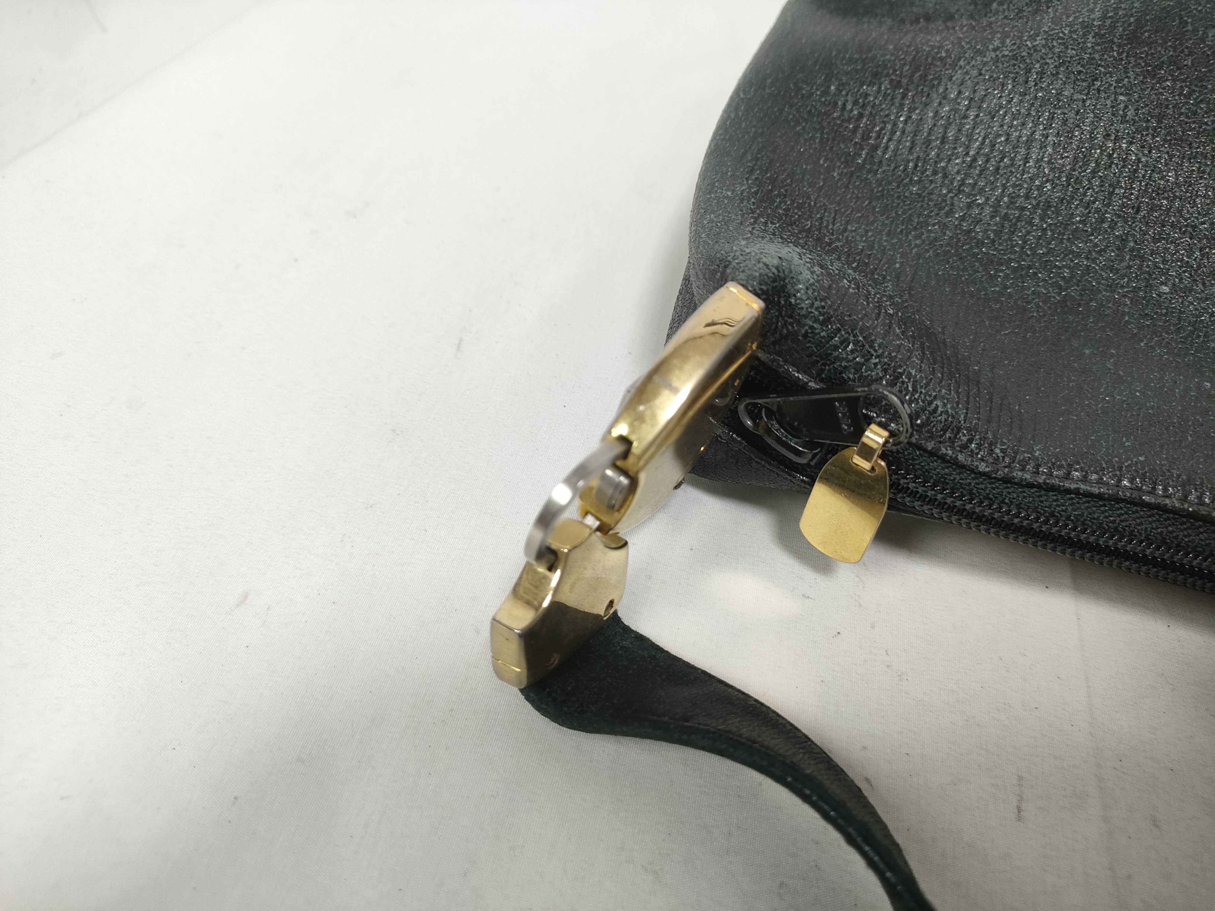 (Givenchy) Leather Shoulder Bag — view 12
