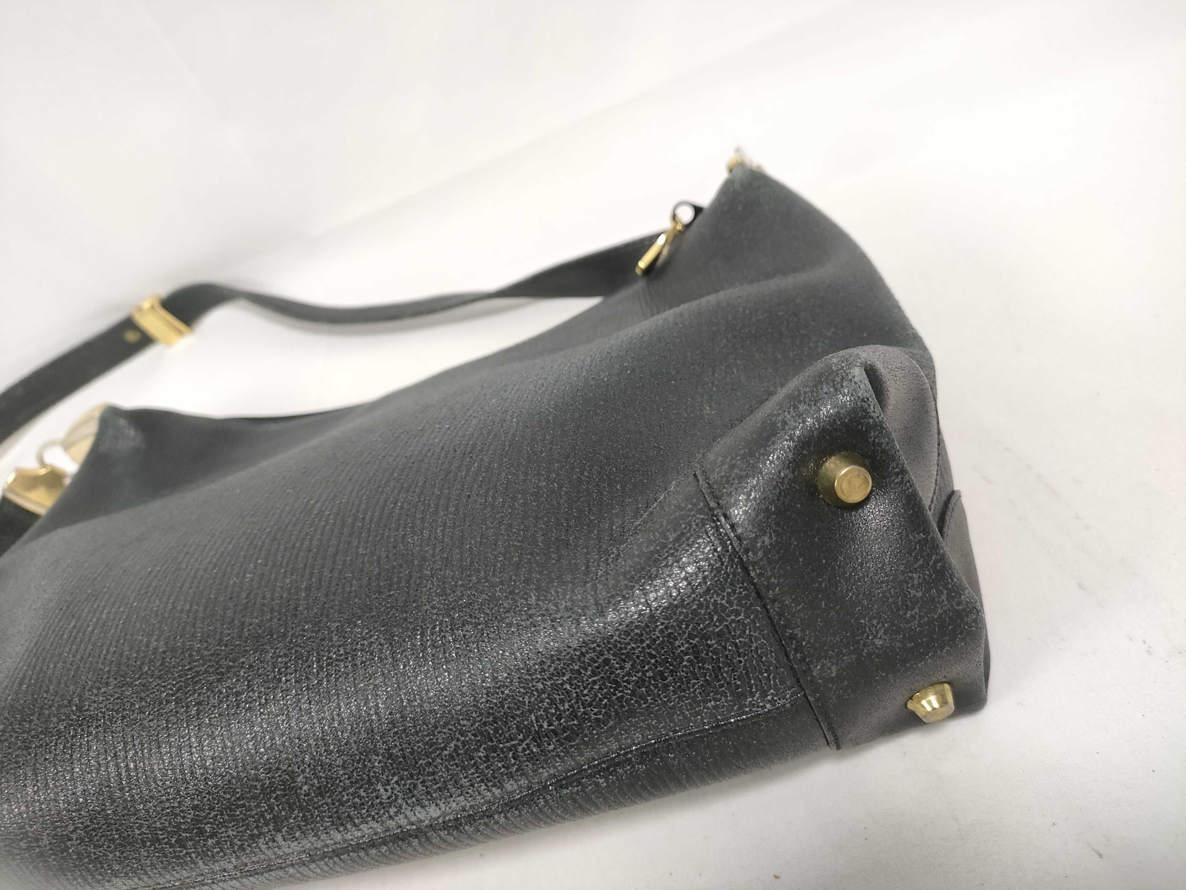 (Givenchy) Leather Shoulder Bag — view 5