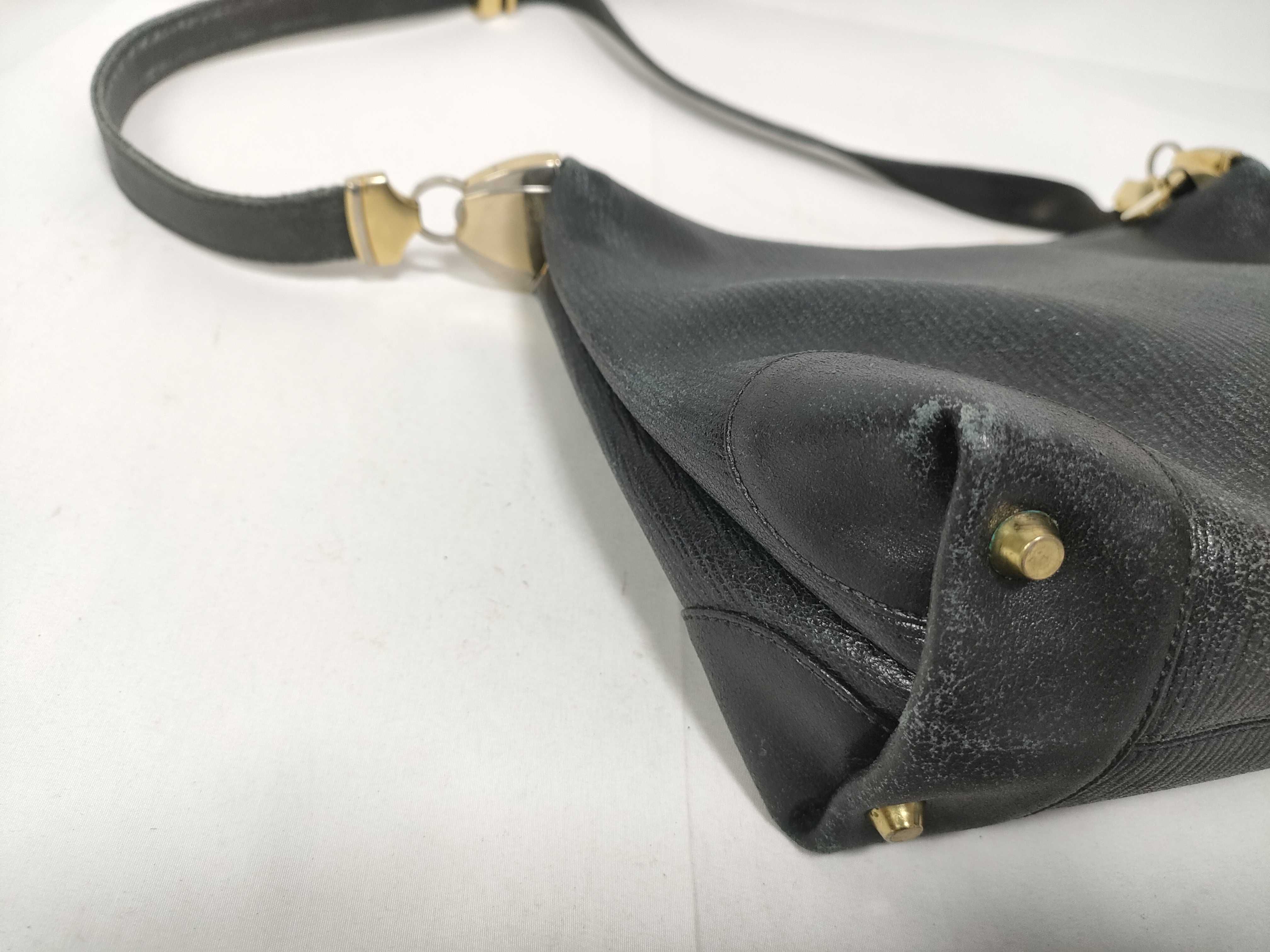 (Givenchy) Leather Shoulder Bag — view 6