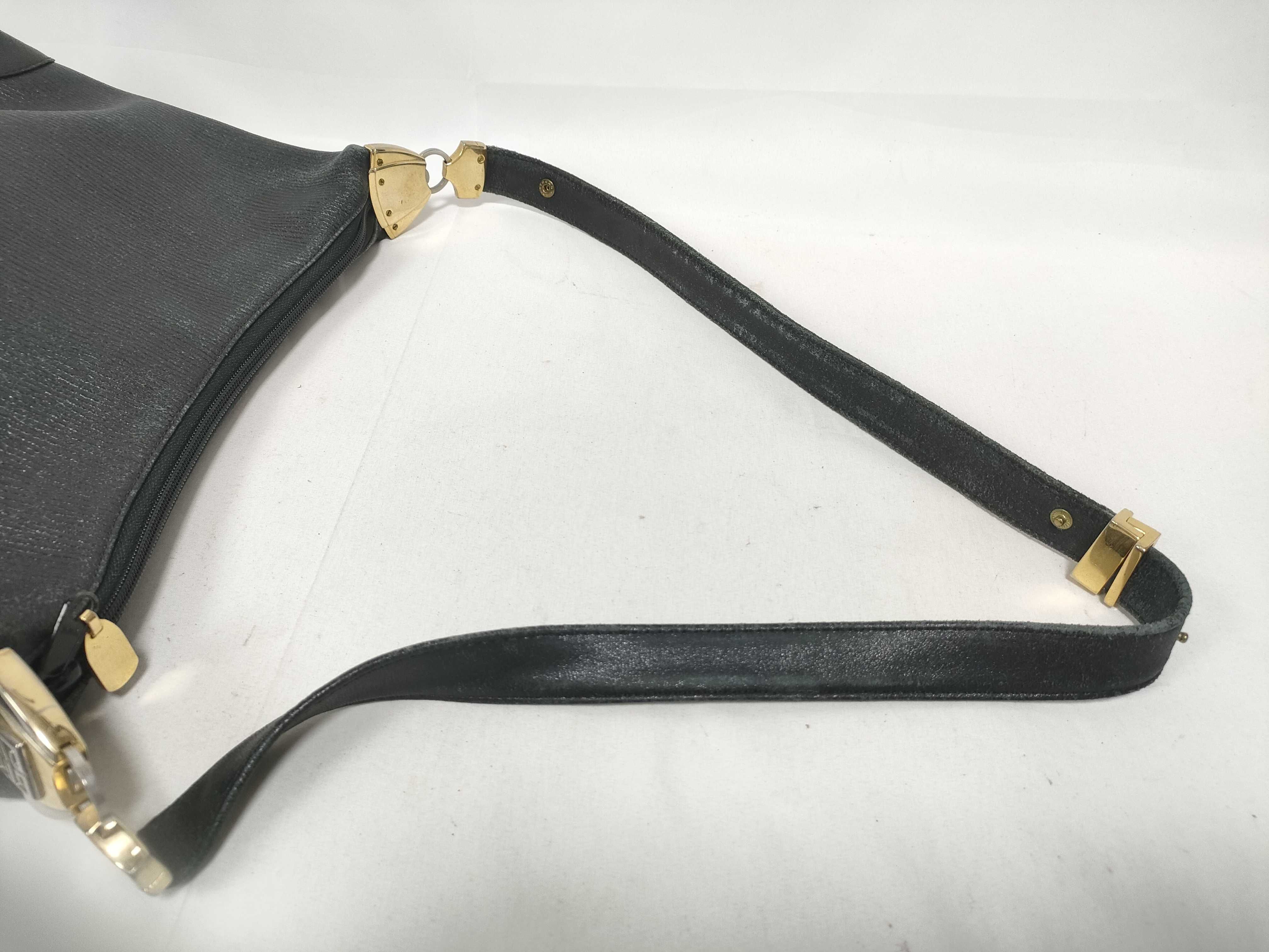 (Givenchy) Leather Shoulder Bag — view 10