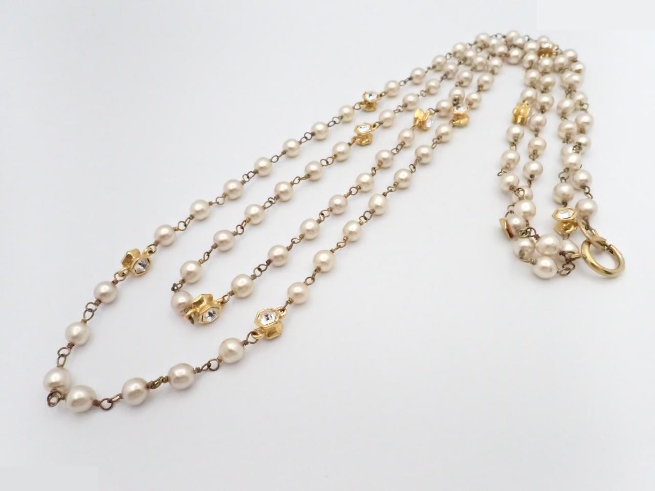 Rhinestone and pearl long necklace, approximately 180 cm in length. — view 3