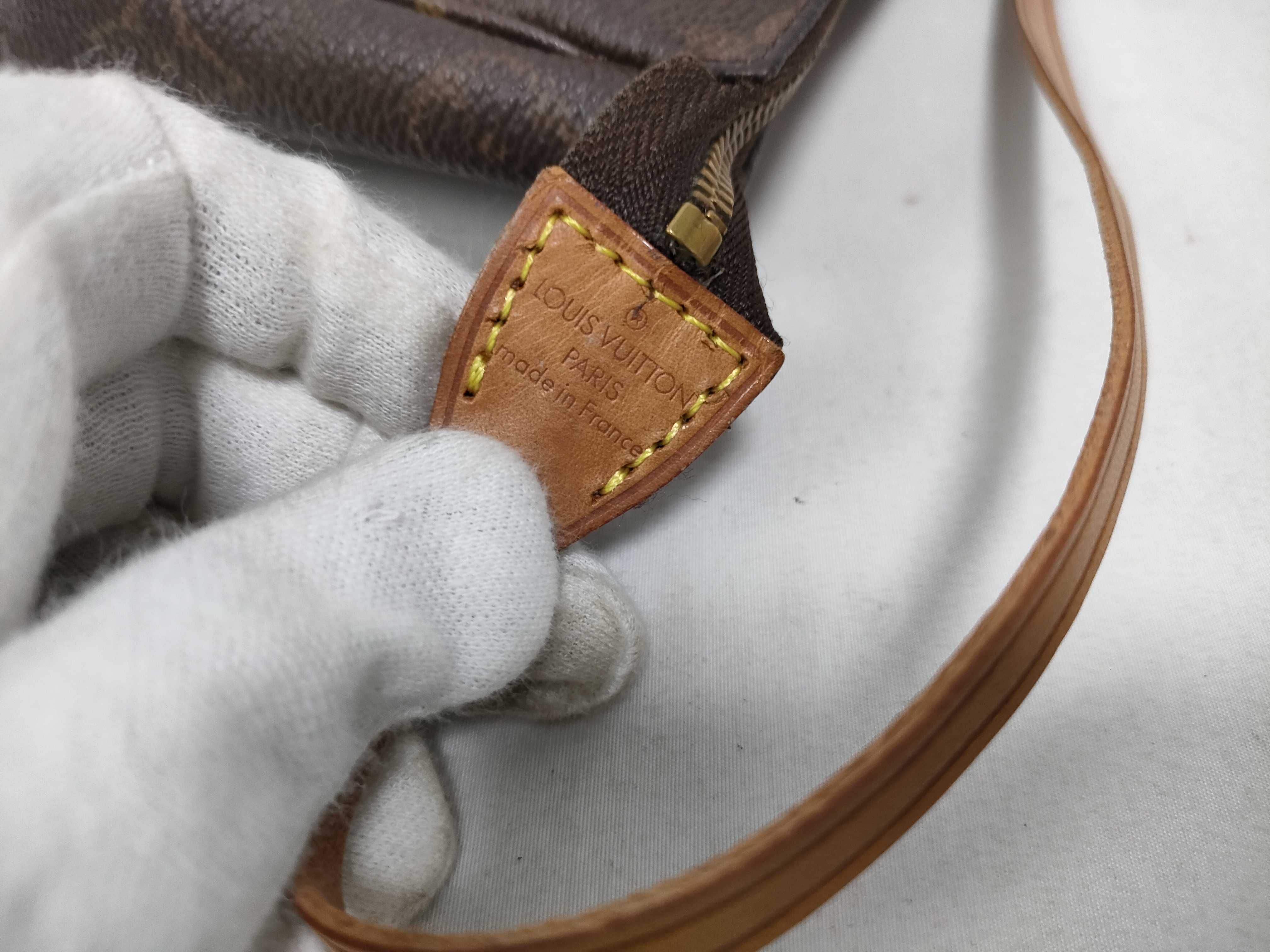 Monogram Vuitton Pochette Accessoires Pouch — view 9
