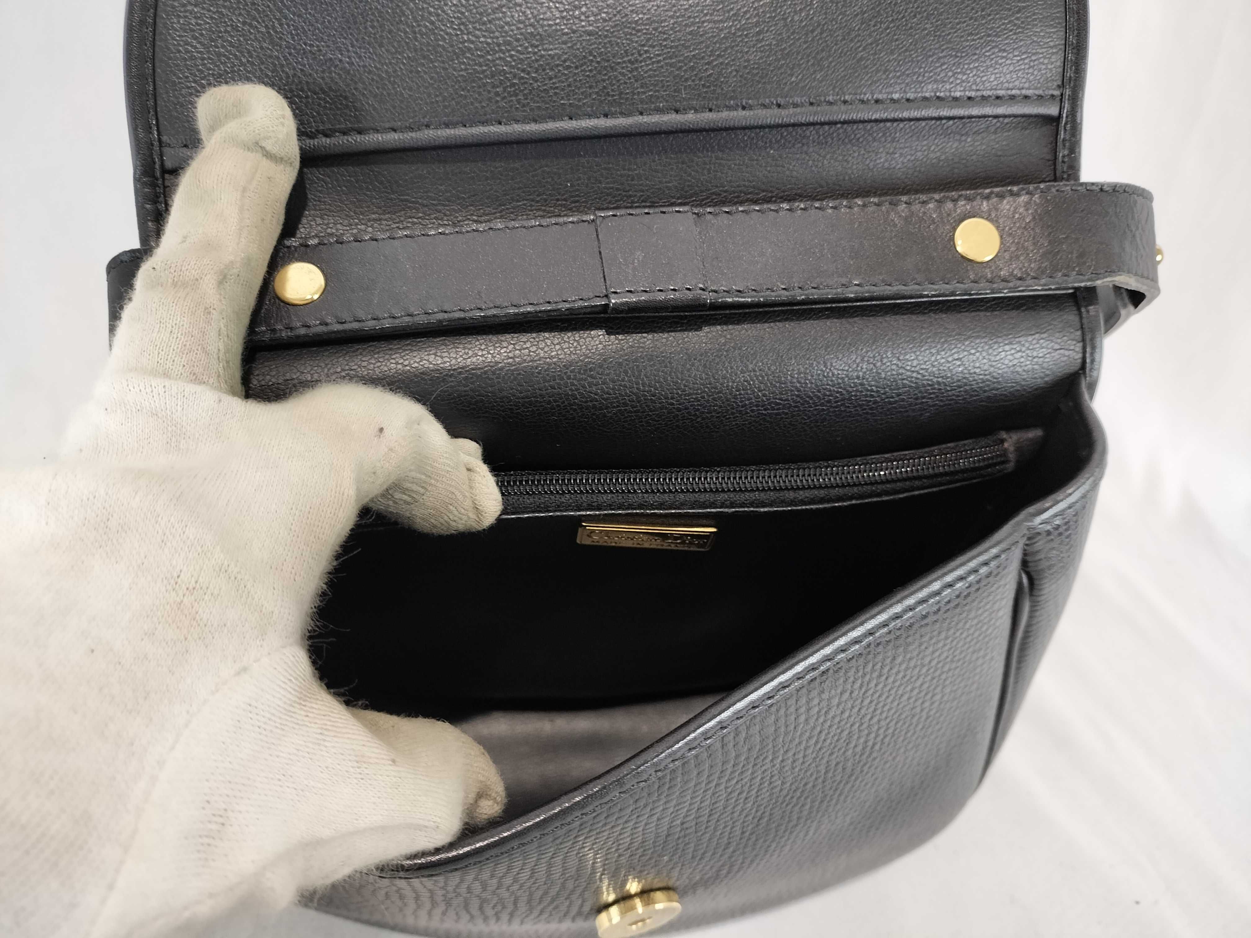 CD Logo One-Shoulder Shoulder Bag — view 10