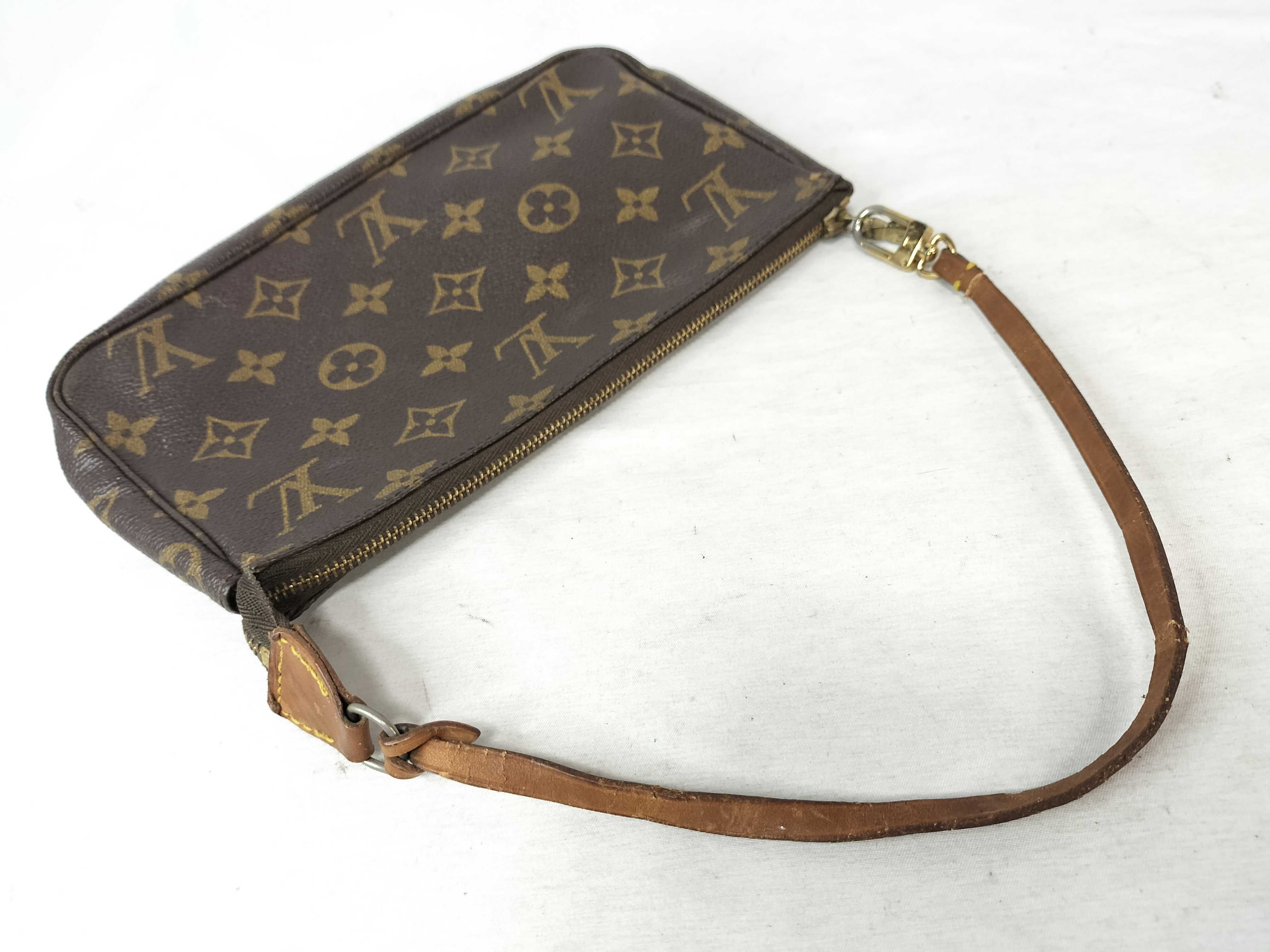 Monogram Louis Vuitton Accessoires Handbag — view 3