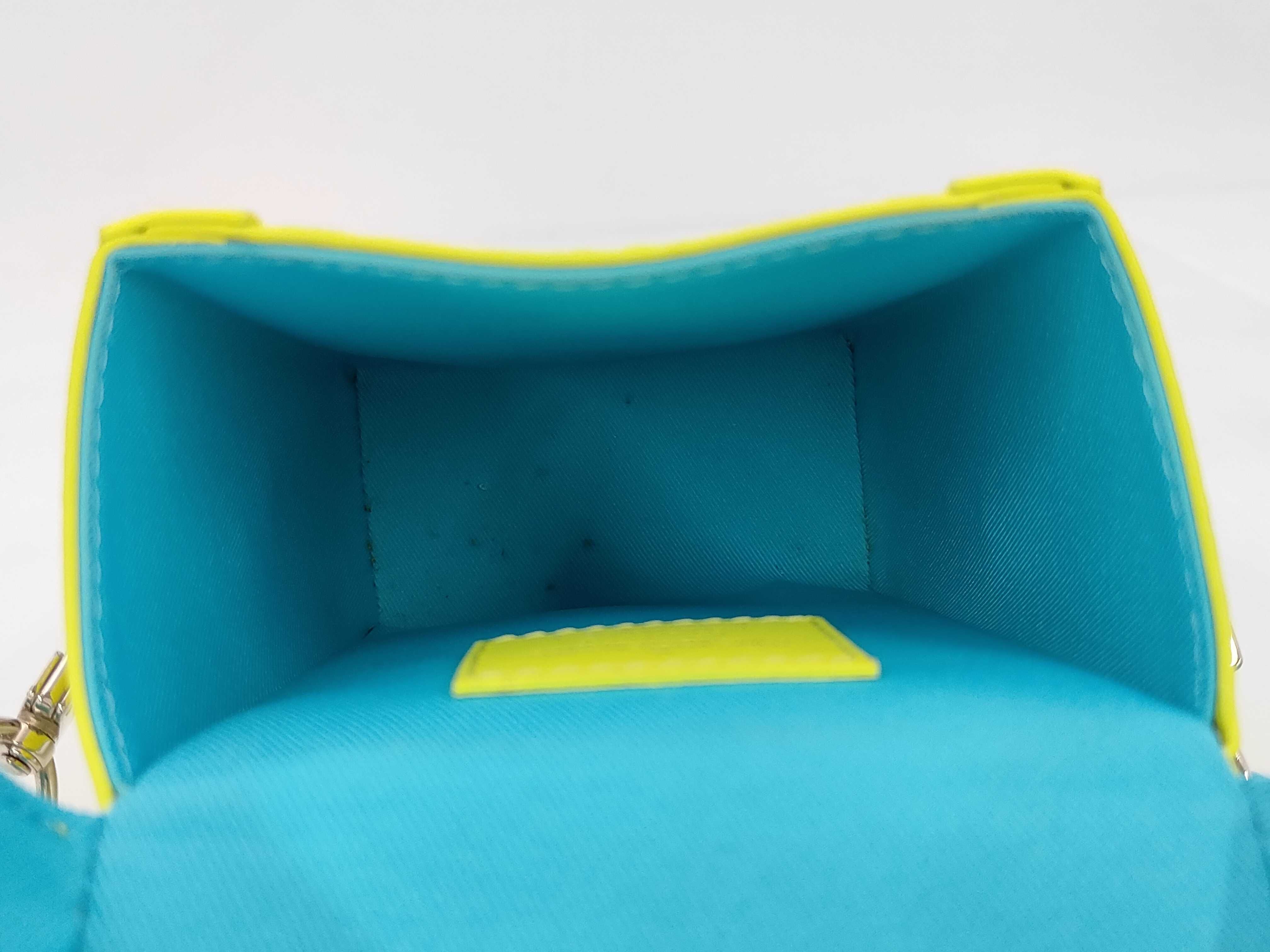 Vertical Shoulder Bag — view 8
