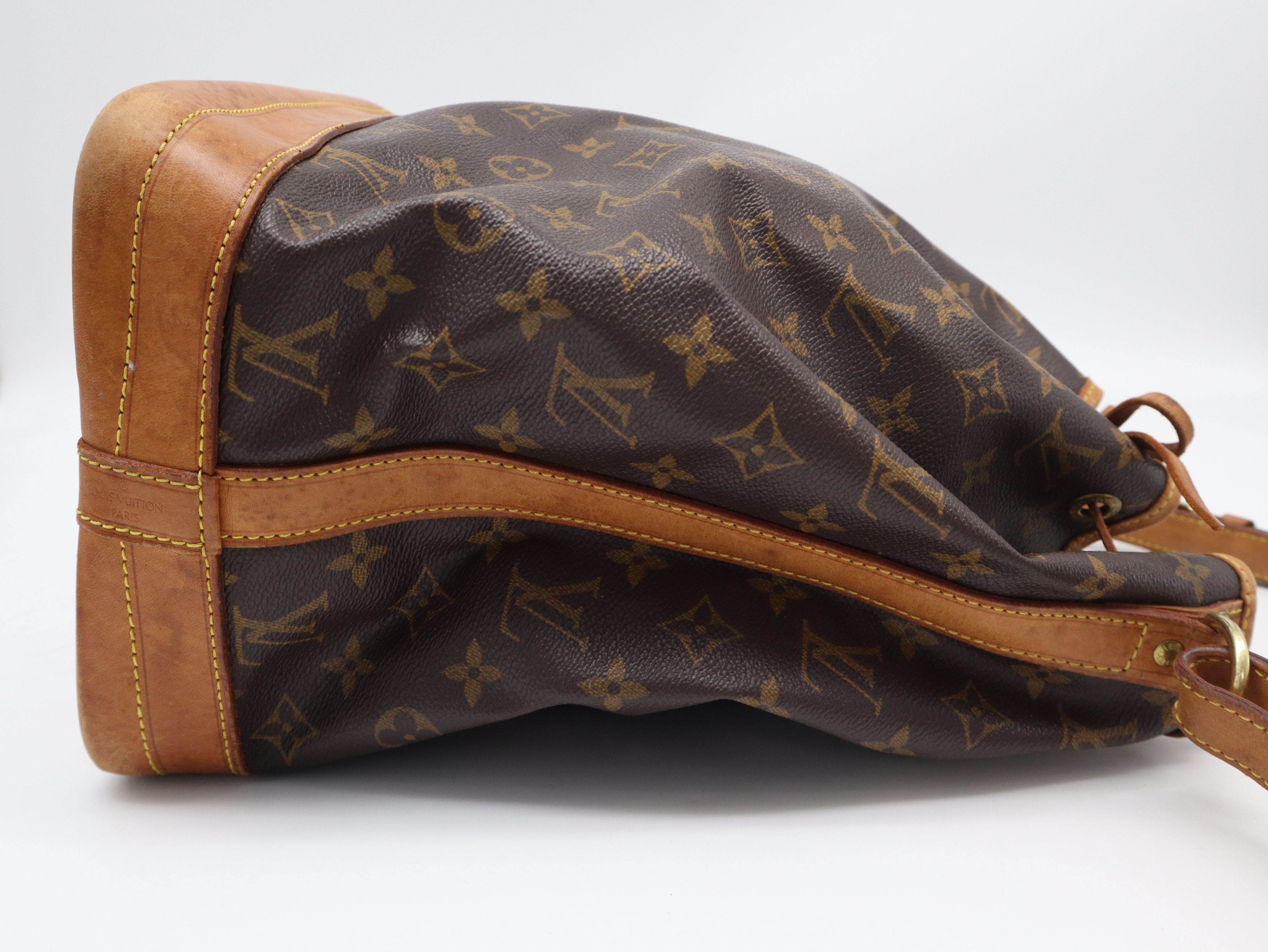 M42224 Monogram Noé Shoulder Bag — view 4