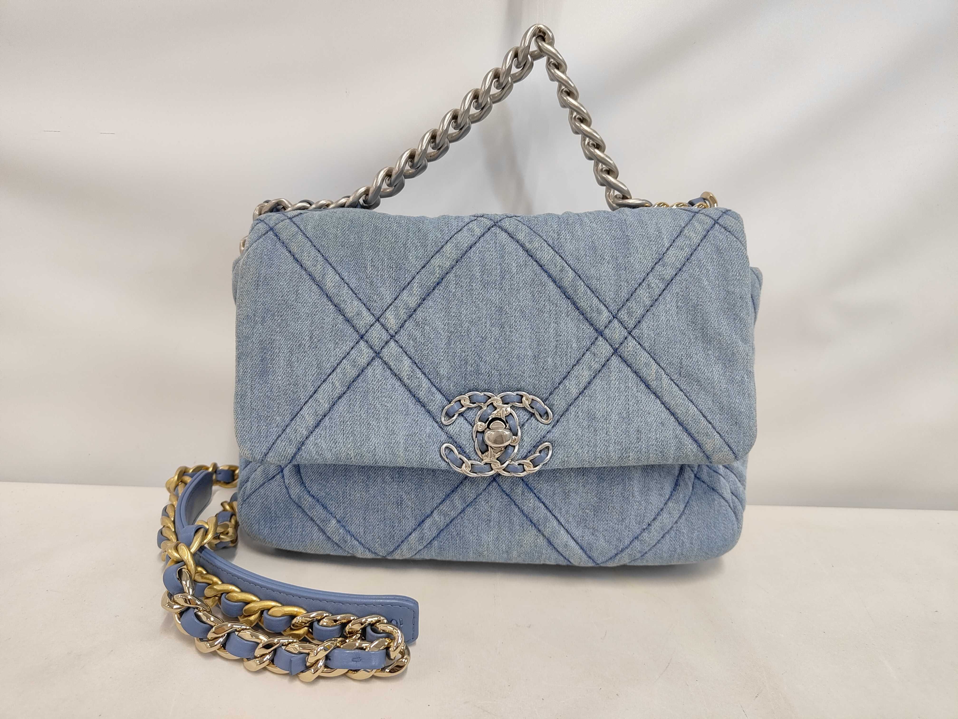 19 Denim Gold Hardware Chain Shoulder Bag with Serial Number Plate