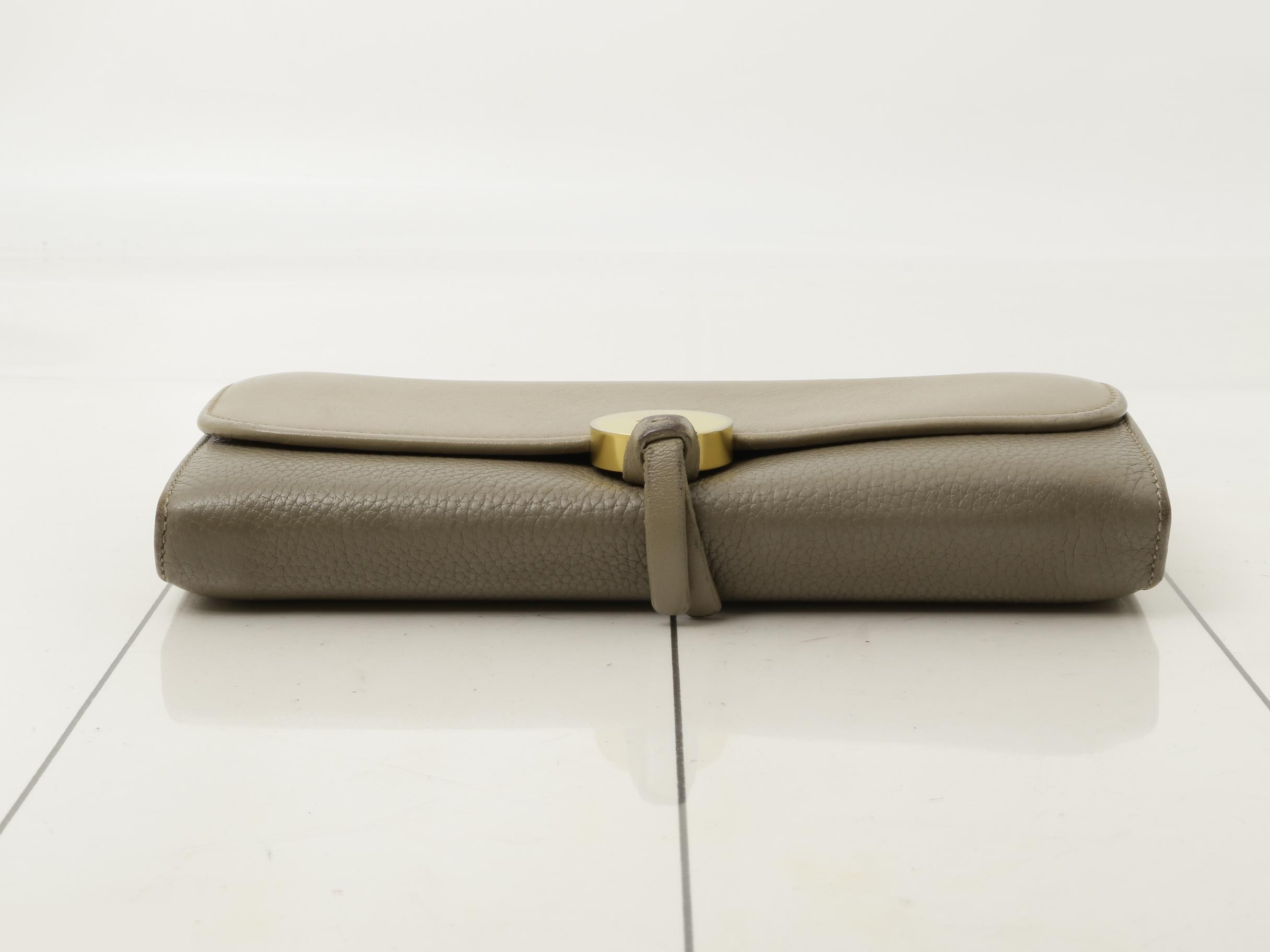 wallet — view 3