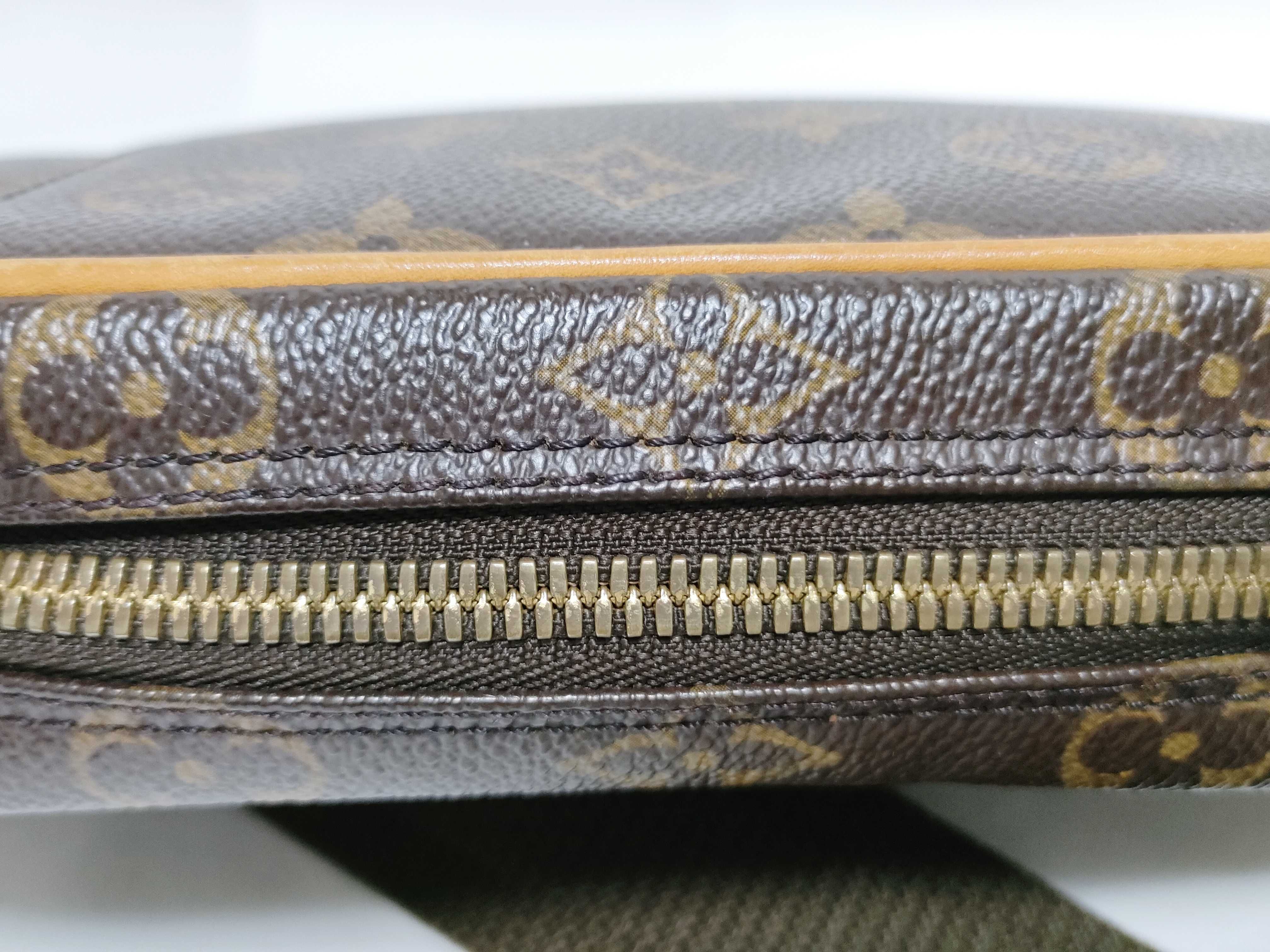 Monogram Pochette Gange M51870 Brown PVC Leather Body Bag Waist Bag — view 6