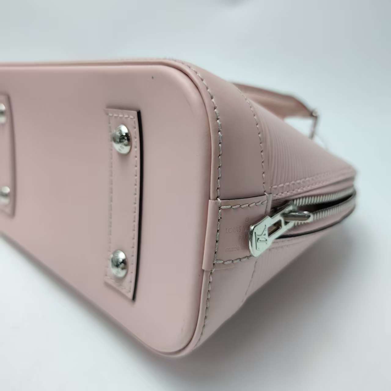 【*Shipped from: China*】LOUIS VUITTON Alma Leather Shoulder Bag — view 7