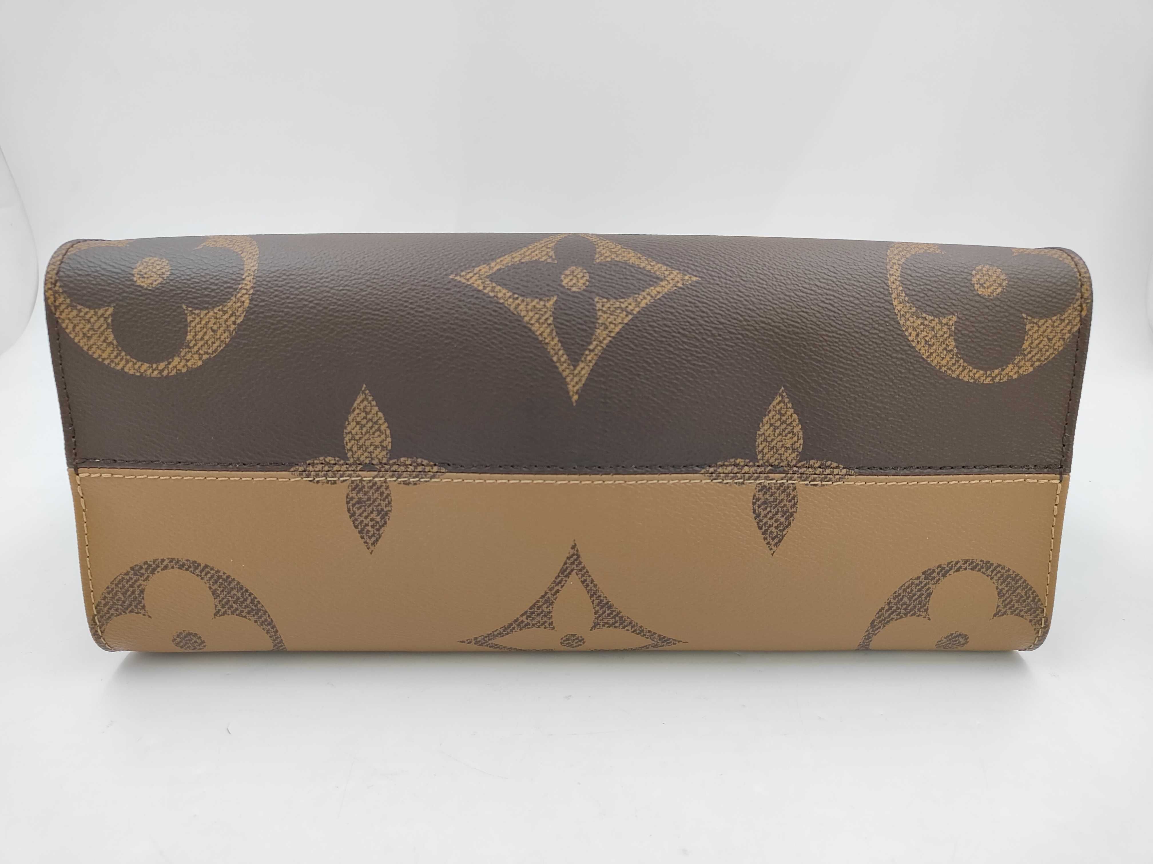 Monogram OnTheGo MM Tote Bag — view 7