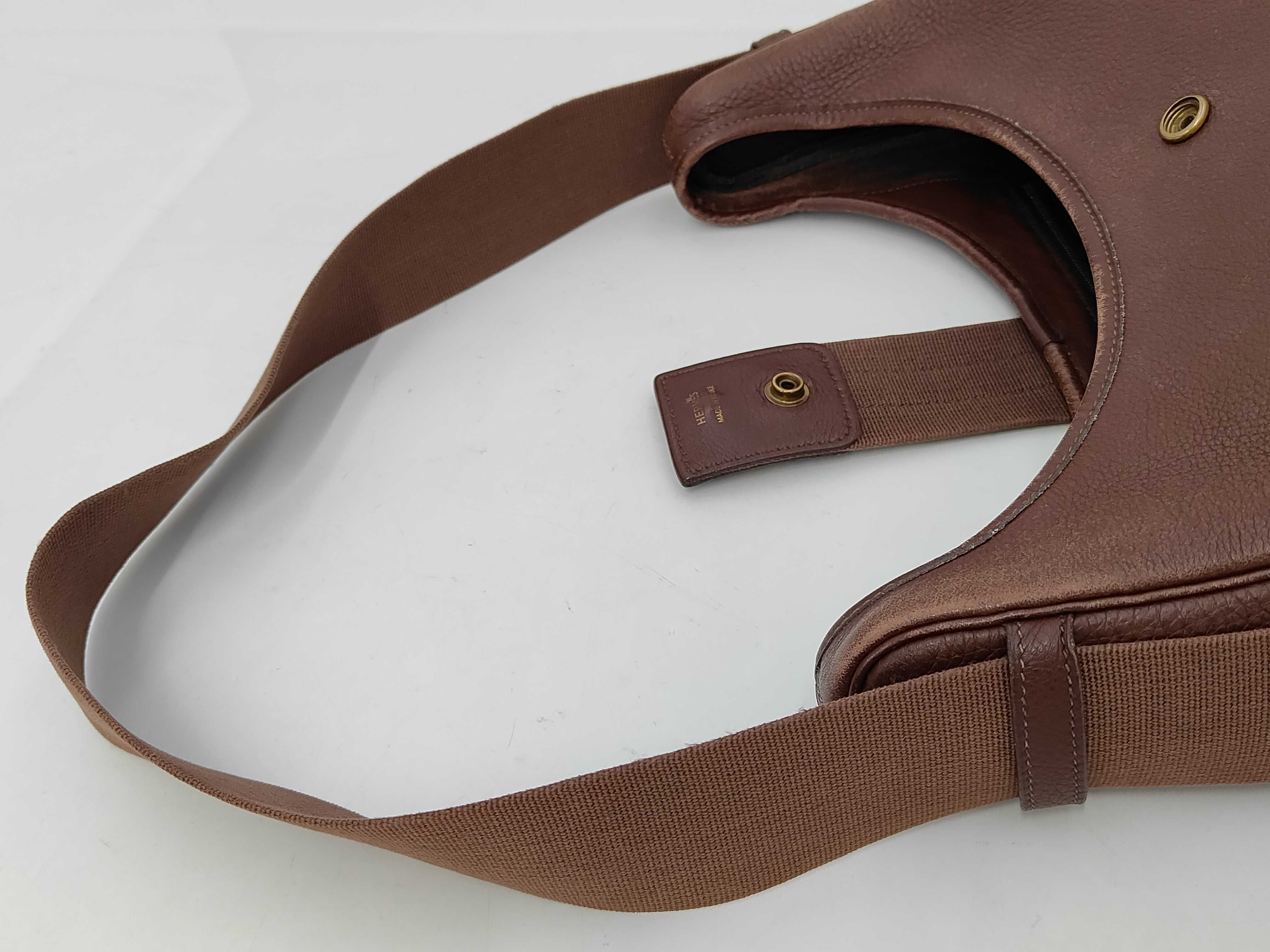 Saco Taurillon Clemence Marron Shoulder Bag (Stamp Unknown) with Dust Bag — view 3
