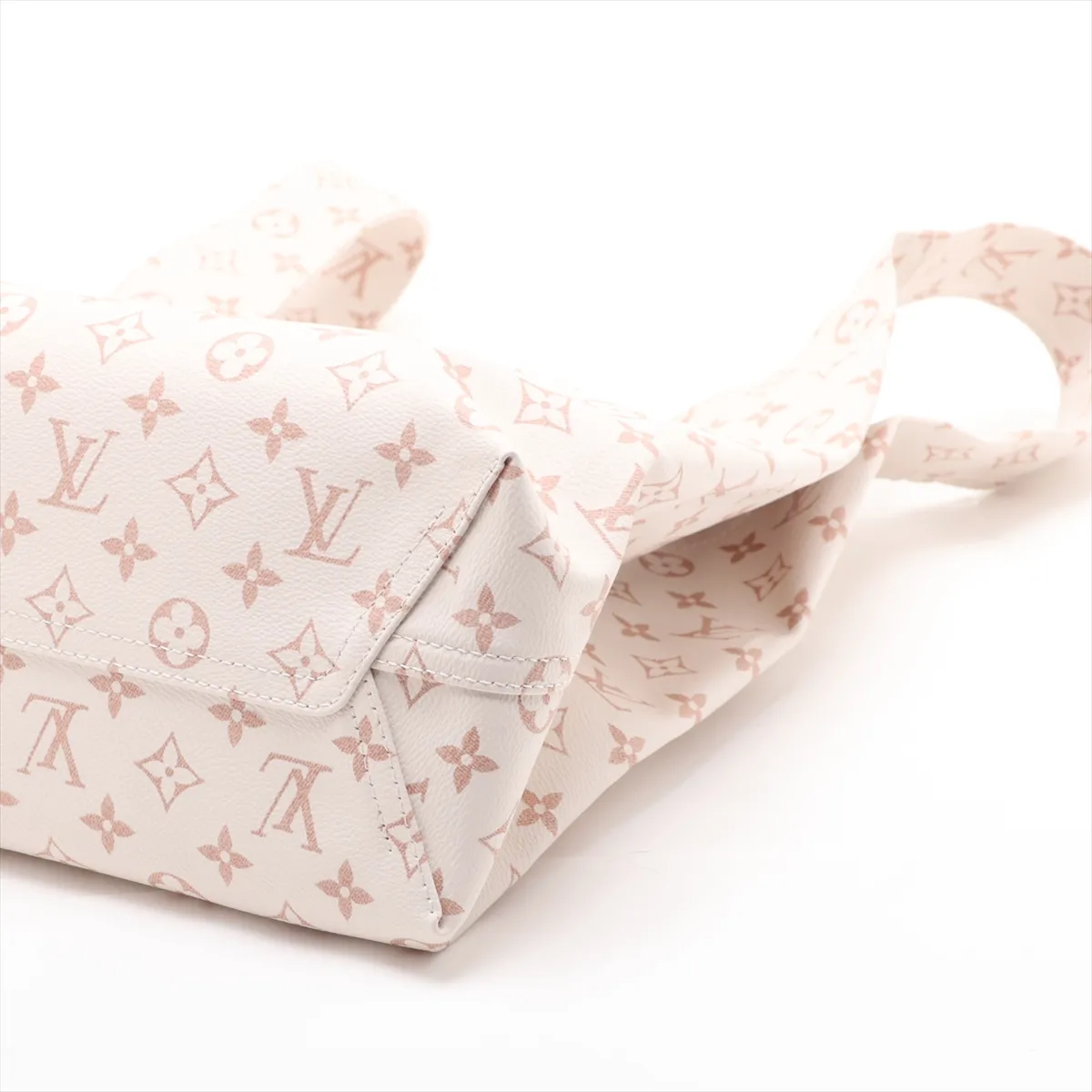 Monogram Dune Atlantis GM M24409 Beige, no strap, pouch string missing, RFID detected. — view 3