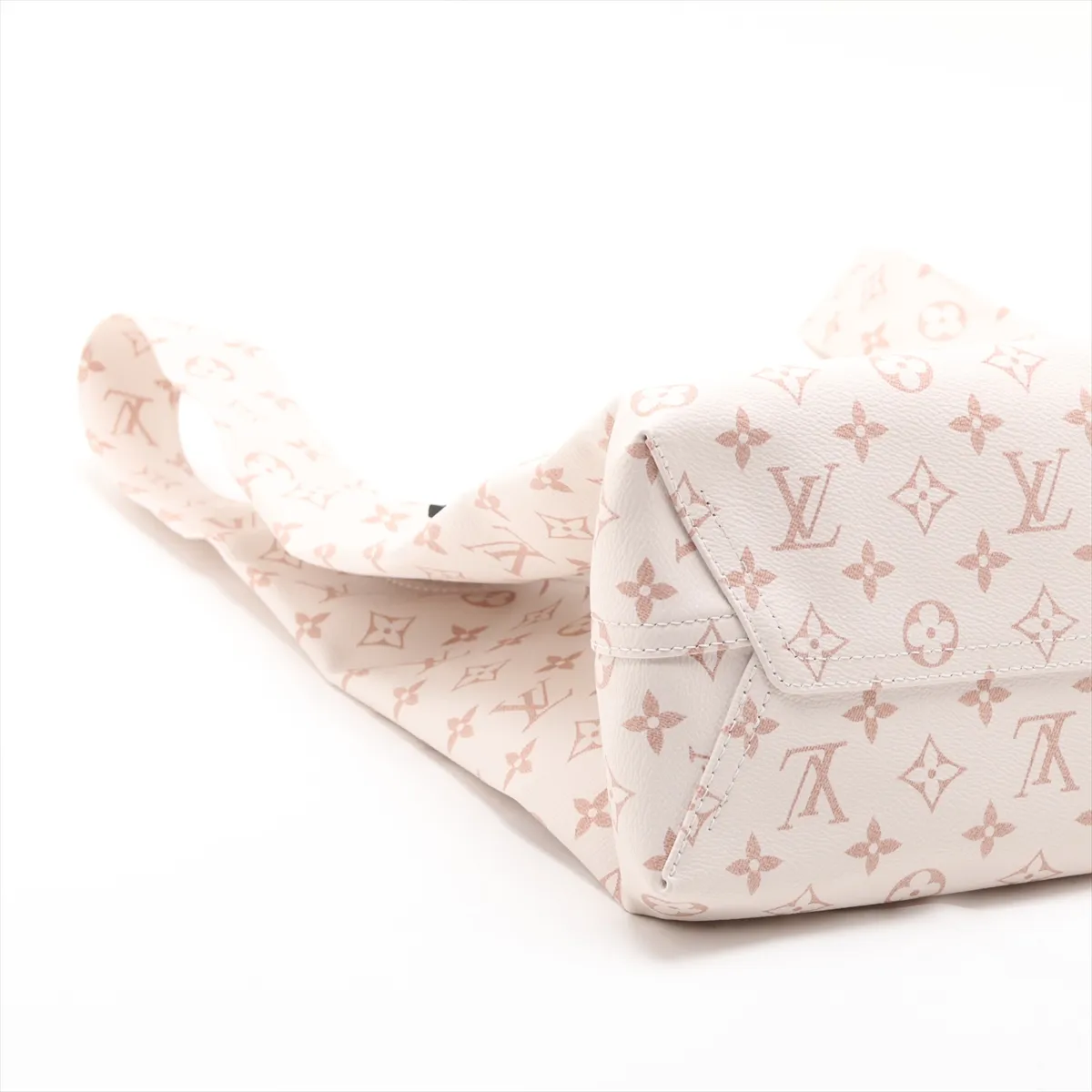 Monogram Dune Atlantis GM M24409 Beige, no strap, pouch string missing, RFID detected. — view 4