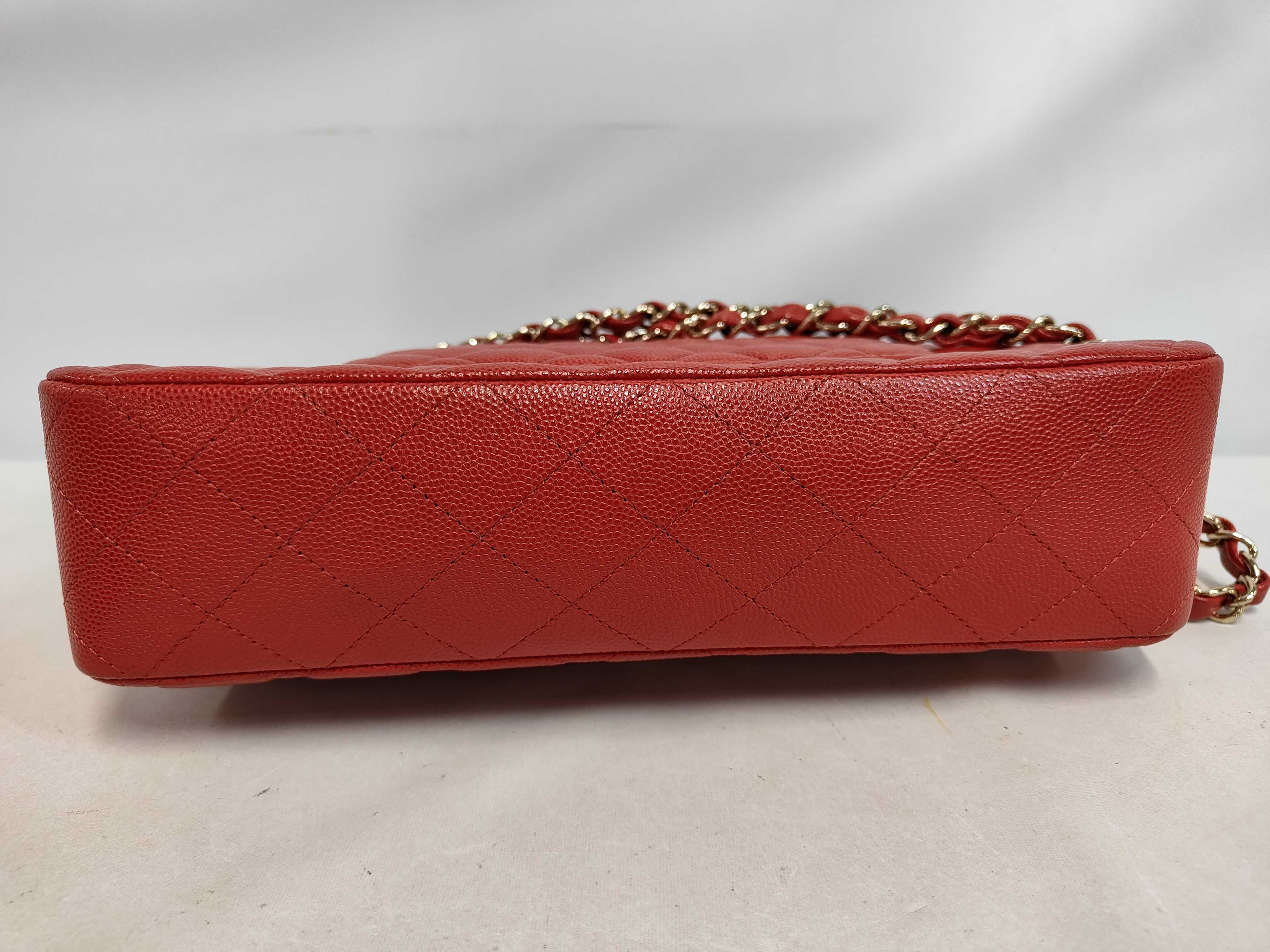 Double Flap 25 Chain Shoulder Bag, Matelassé, Caviar Red, PG (Pink Gold) — view 4