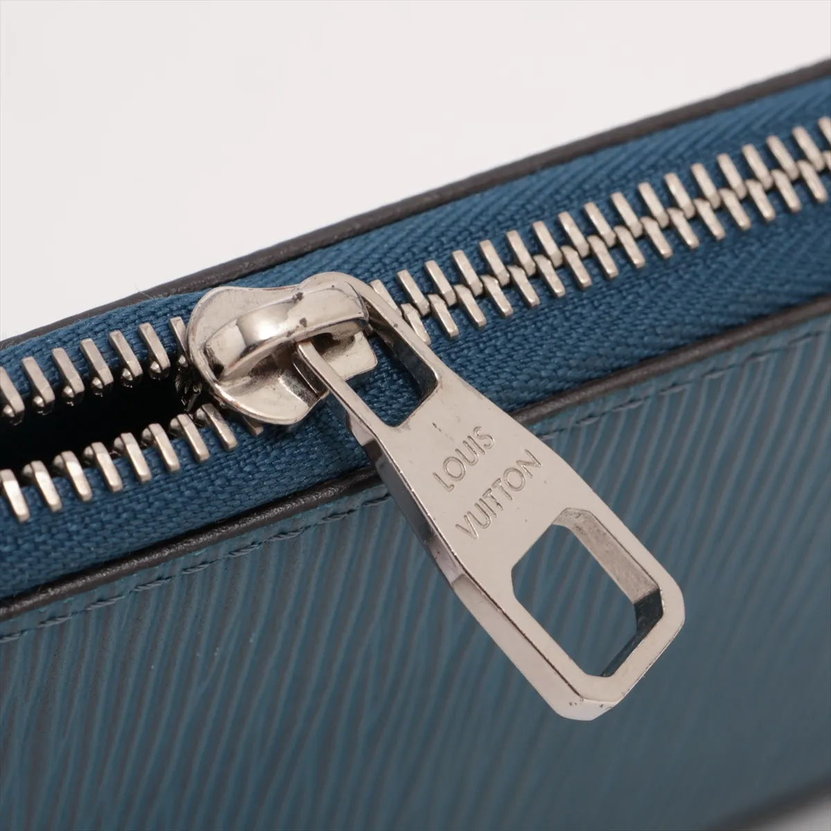 Epi Zippy Vertical M60966 CA5116 Blue Round Zip Wallet with Initial Zipper Lane Crack — view 9