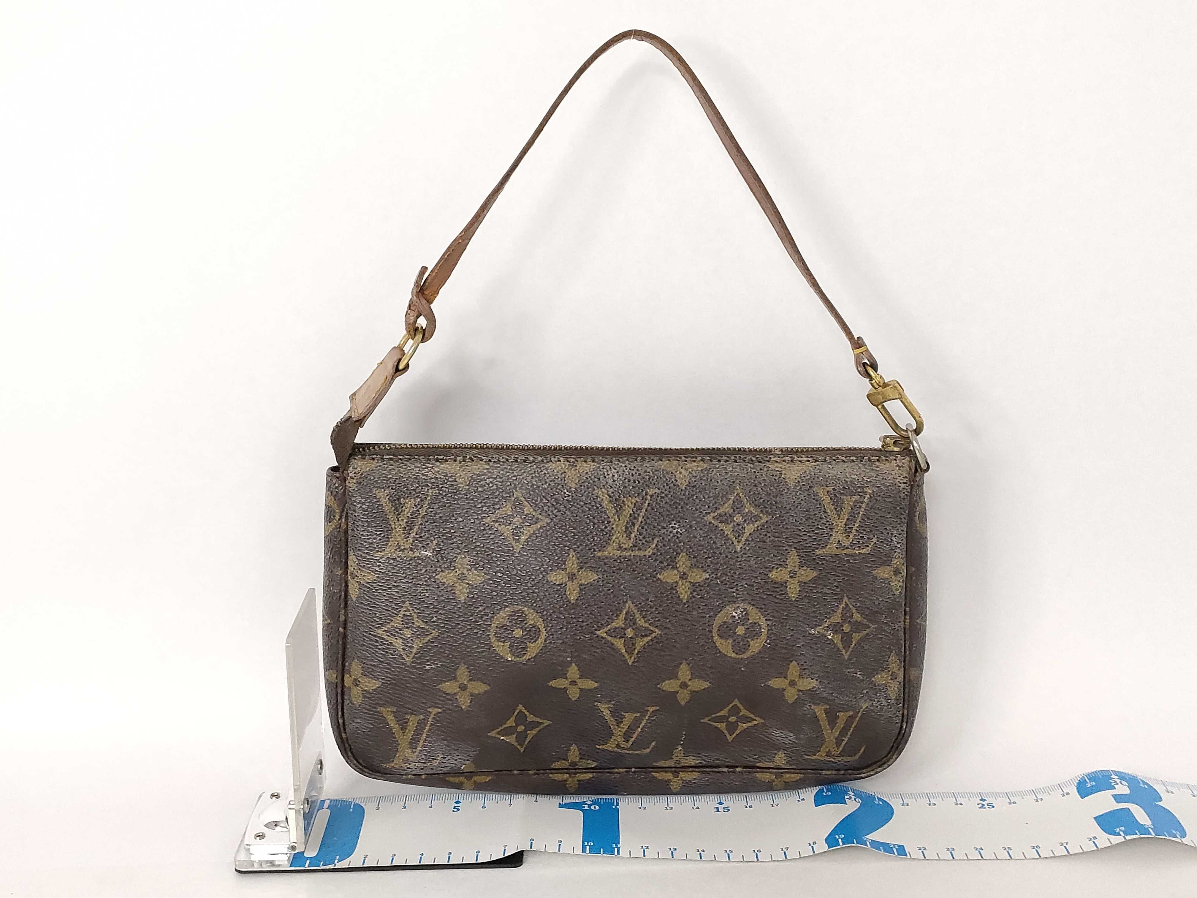Monogram Louis Vuitton Monogram Accessoire M40712 Pouch — view 2