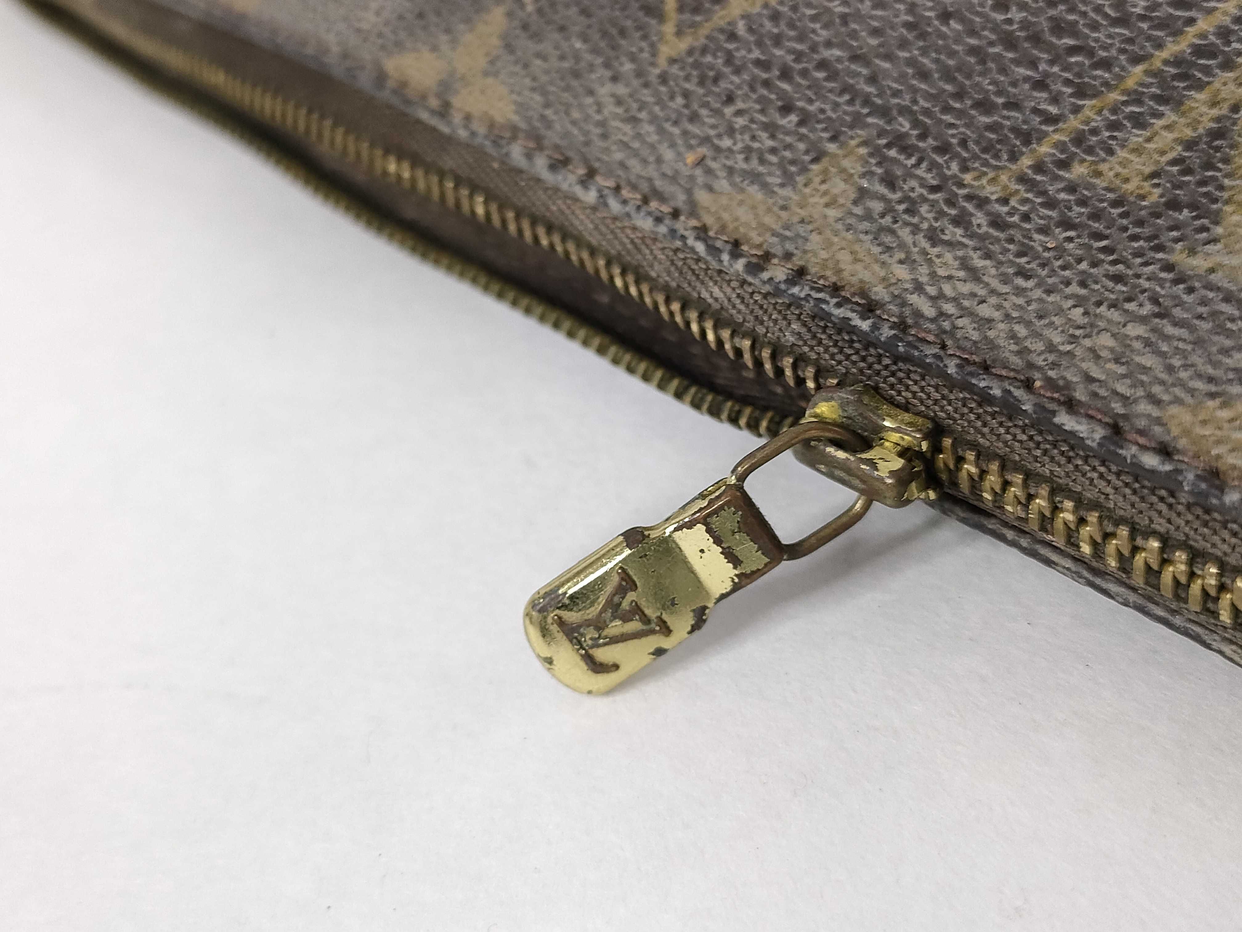 Monogram Louis Vuitton Monogram Accessoire M40712 Pouch — view 12
