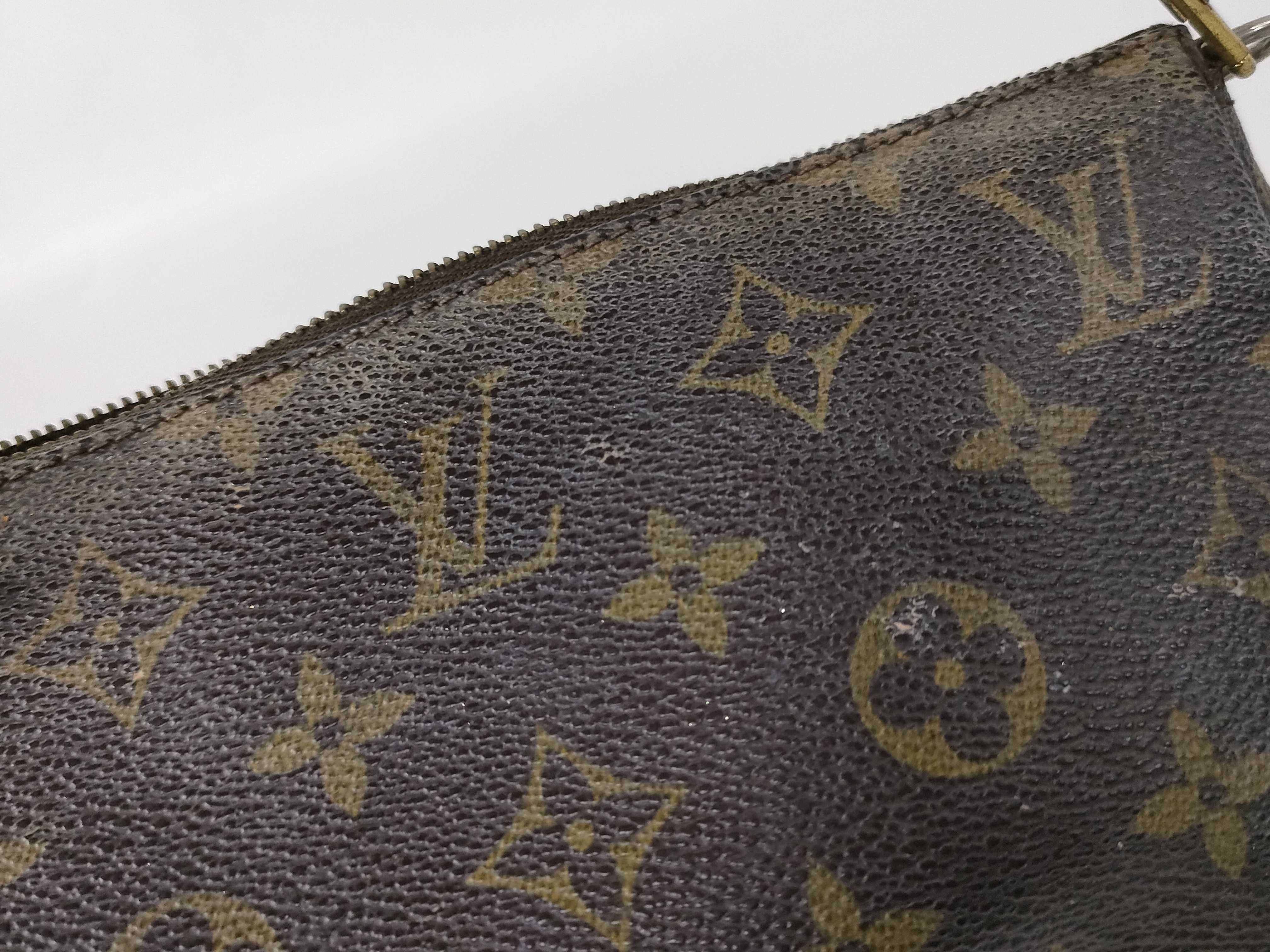 Monogram Louis Vuitton Monogram Accessoire M40712 Pouch — view 13