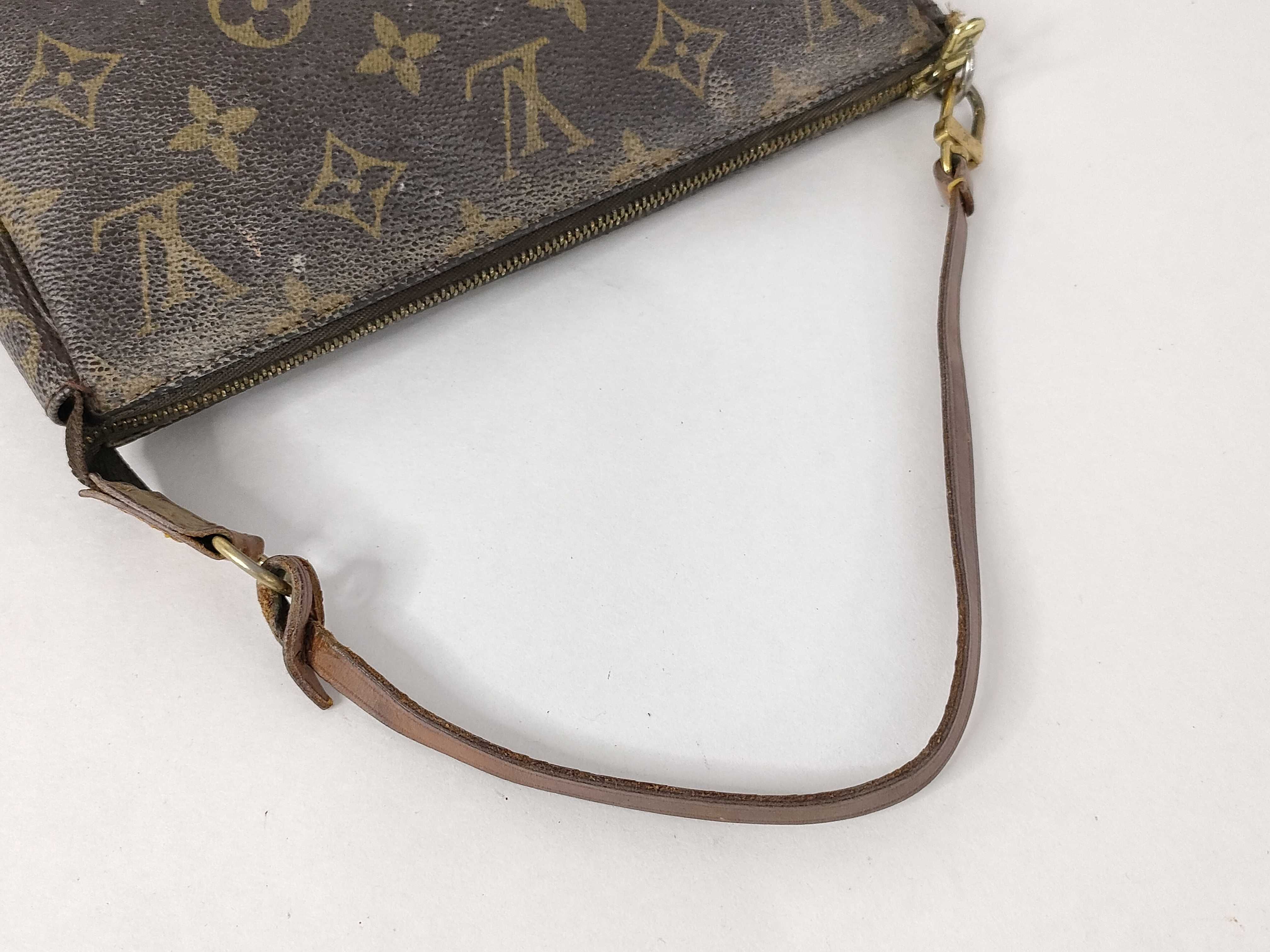 Monogram Louis Vuitton Monogram Accessoire M40712 Pouch — view 3