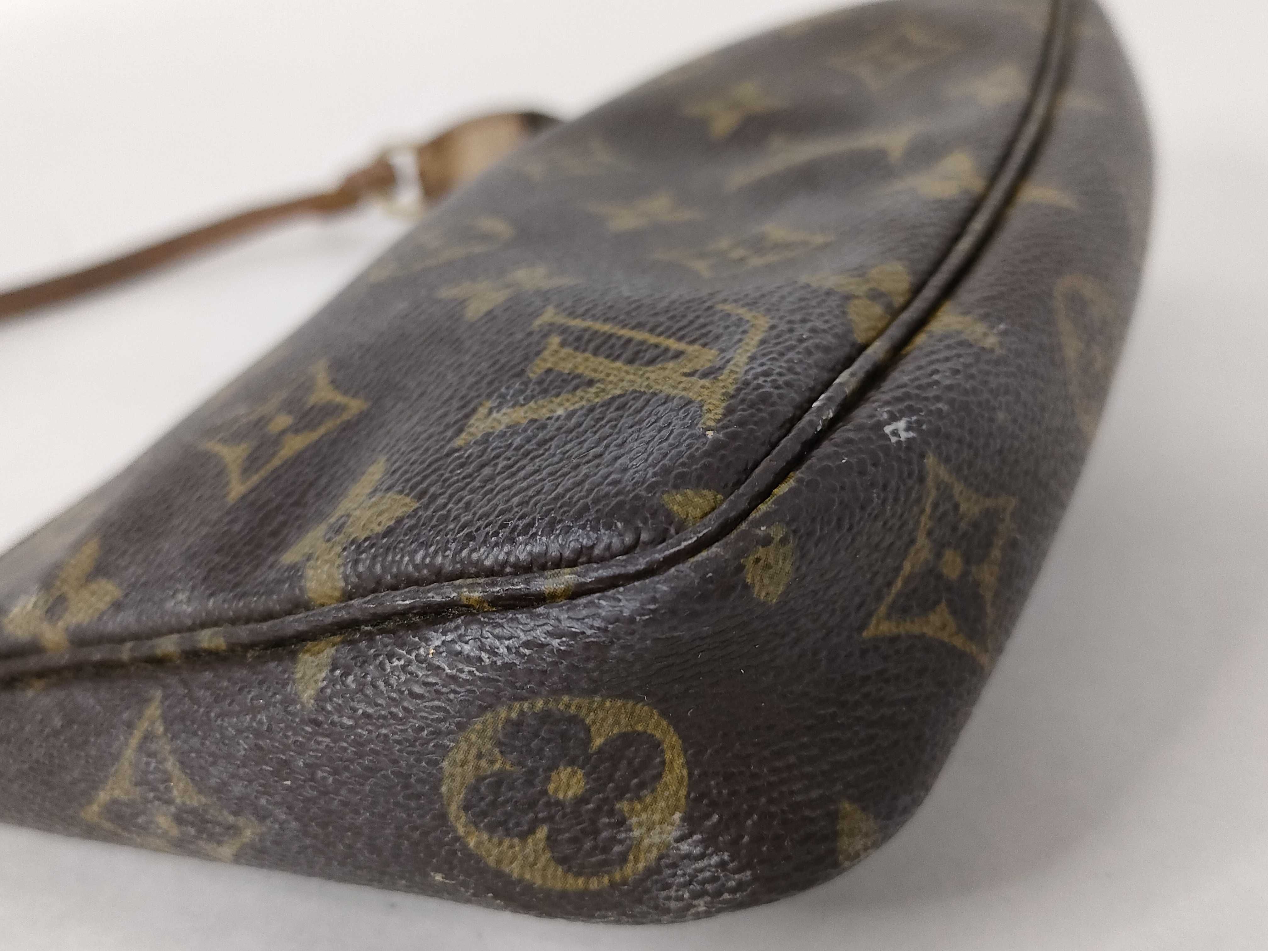 Monogram Louis Vuitton Monogram Accessoire M40712 Pouch — view 6