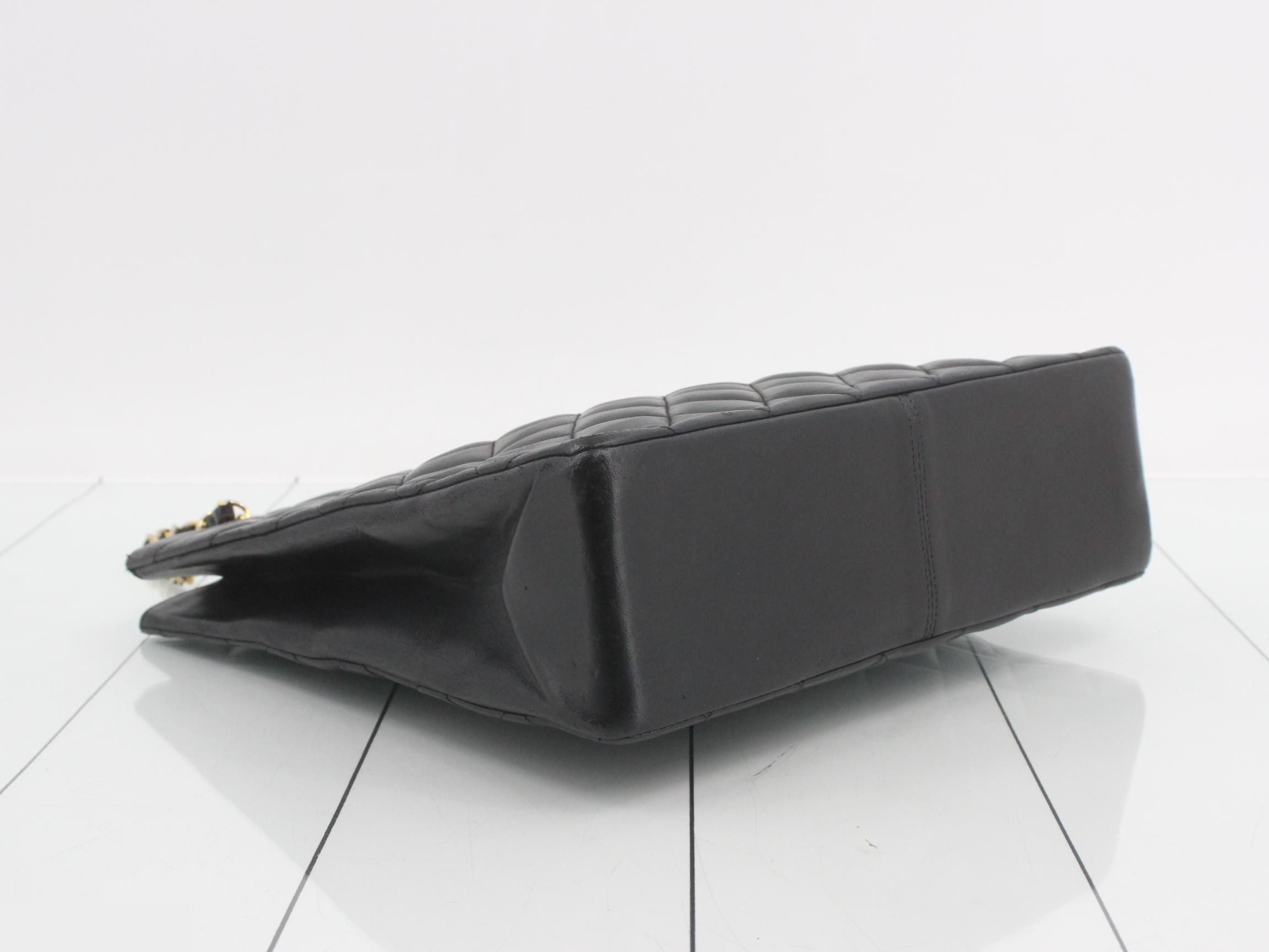 Matelassé Chain Shoulder Bag, Black, Item No. 1 — view 5