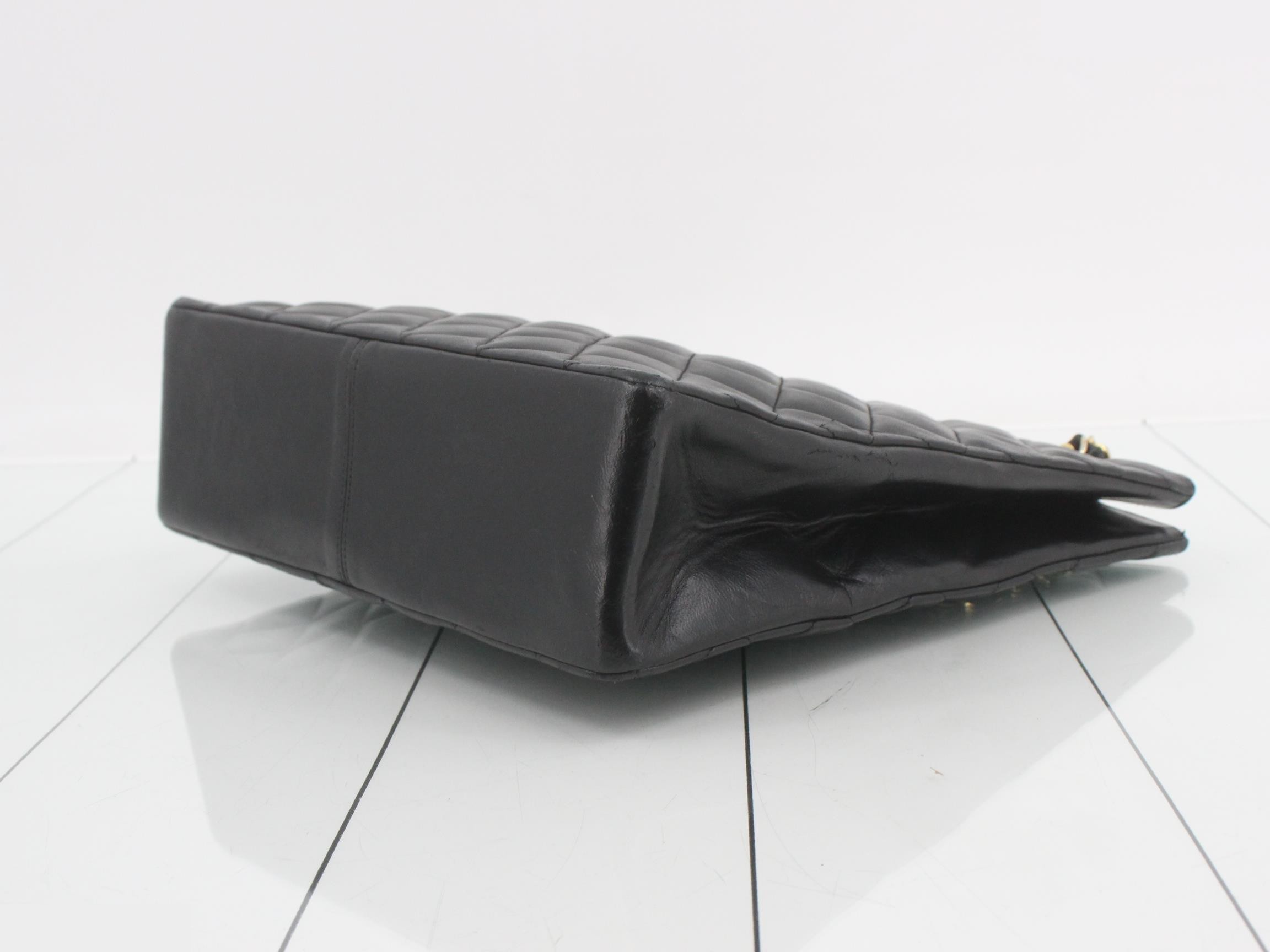 Matelassé Chain Shoulder Bag, Black, Item No. 1 — view 6