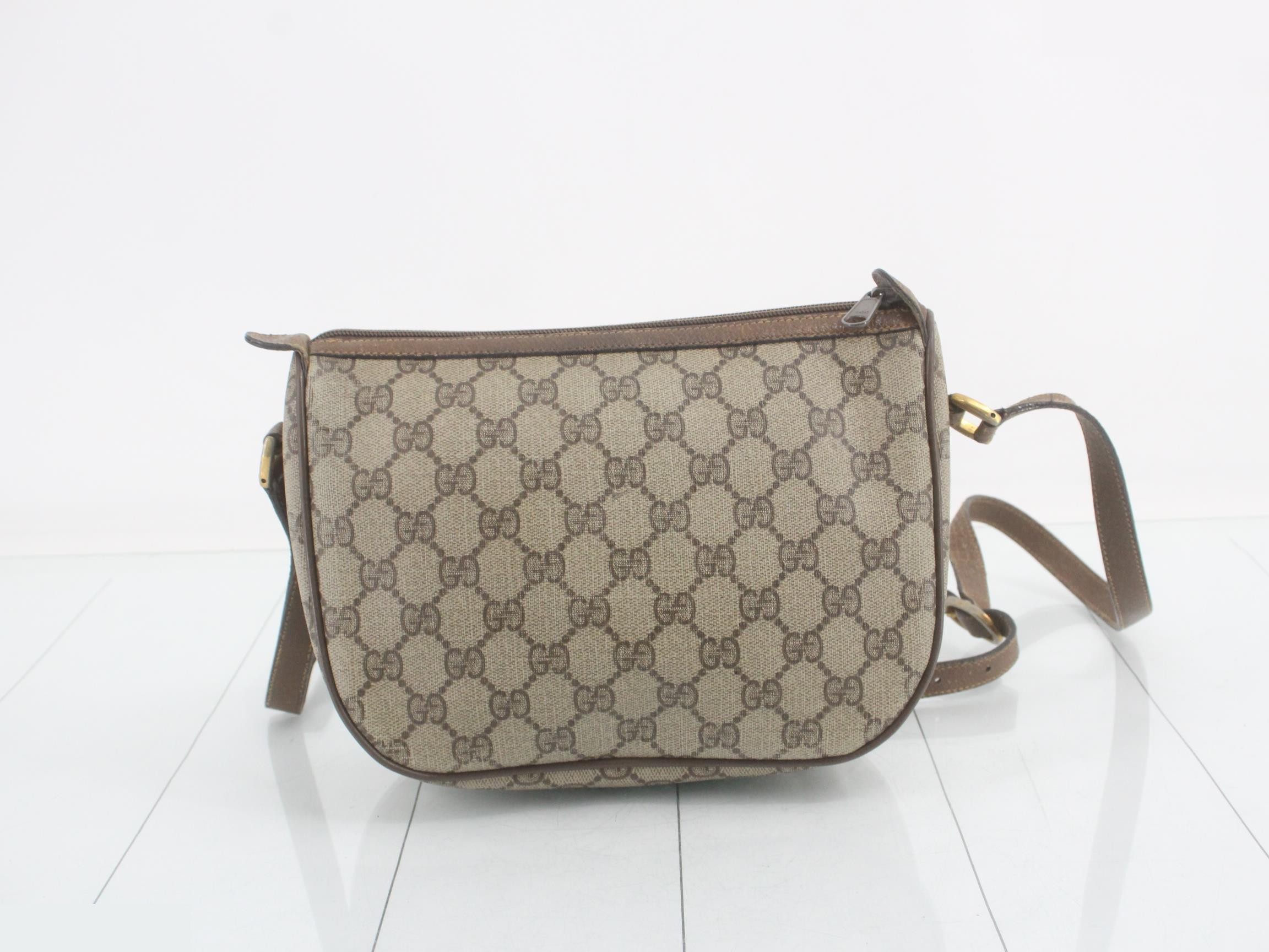 GG Supreme Shoulder Bag — view 2