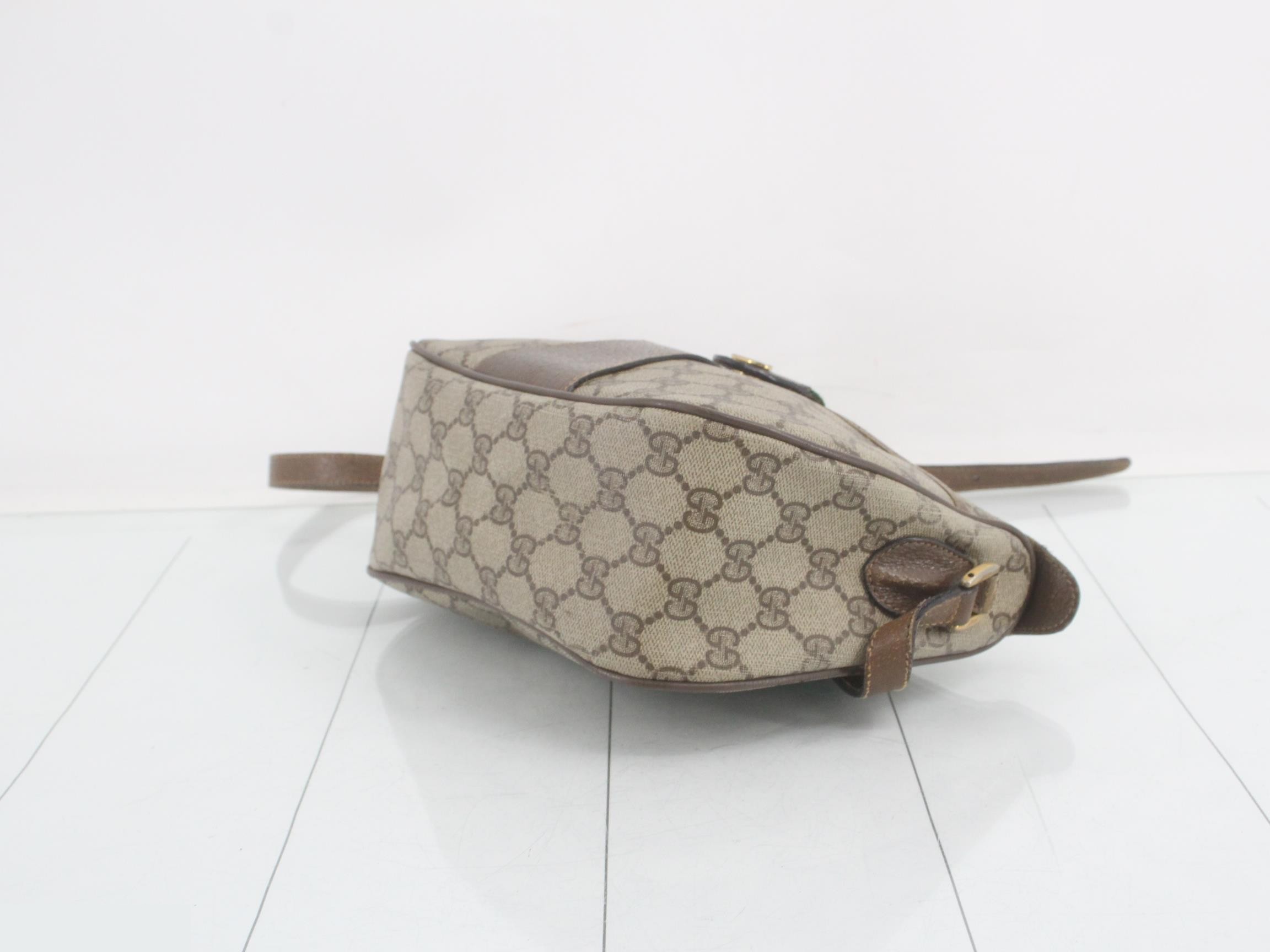 GG Supreme Shoulder Bag — view 6