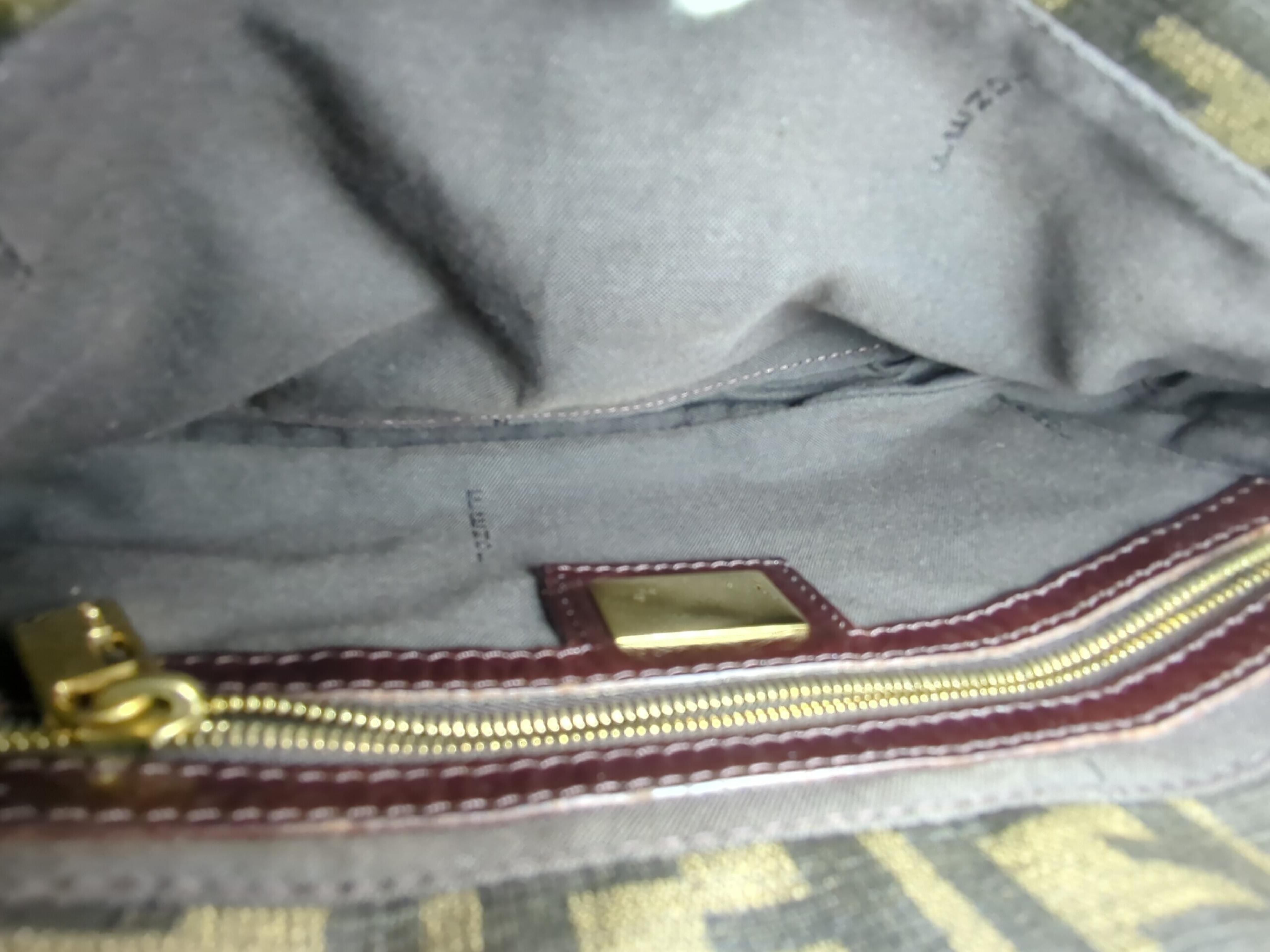 Mamma Bucket Handbag — view 9