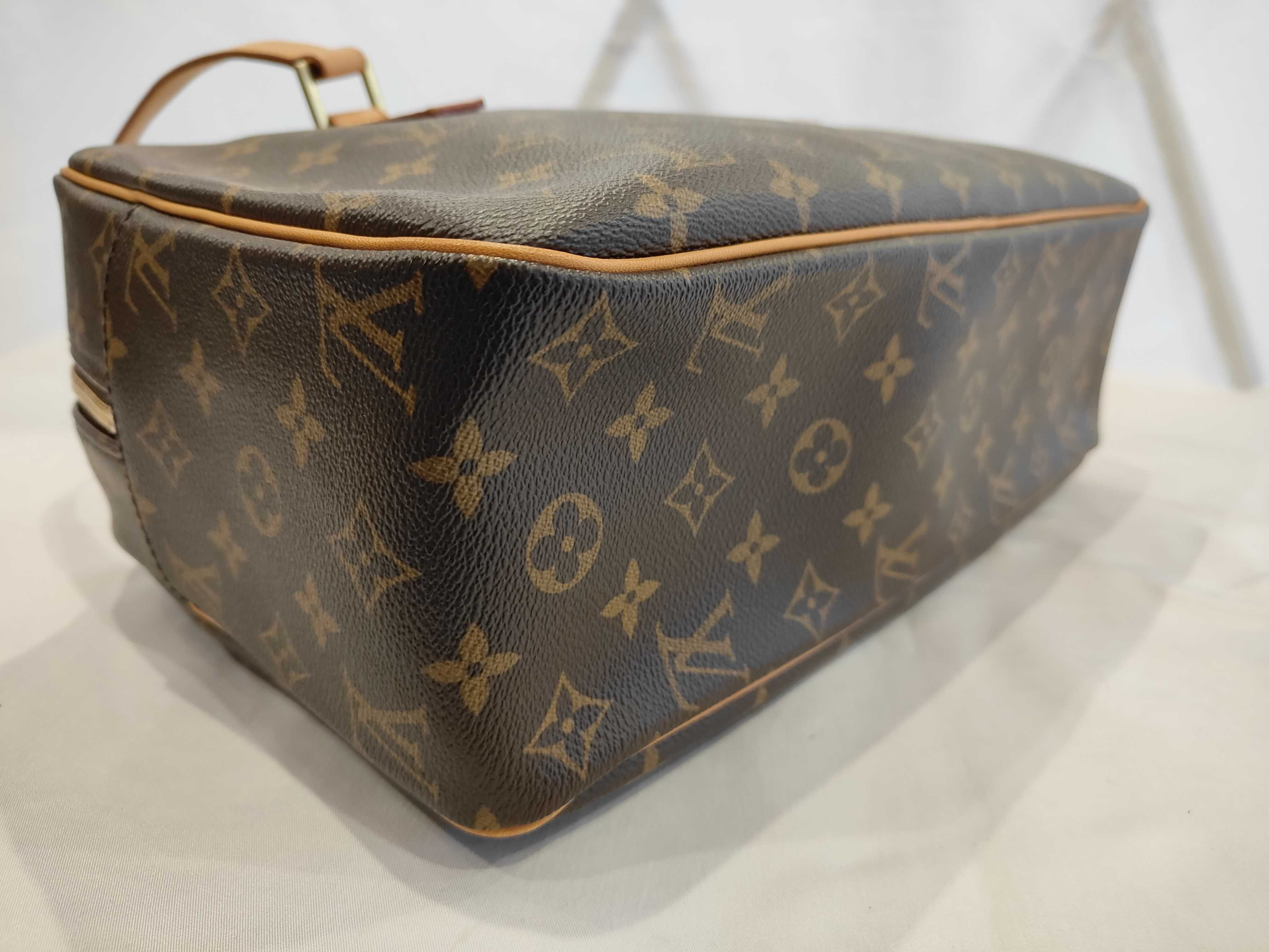 Monogram Vuitton Cite GM Tote Bag — view 4