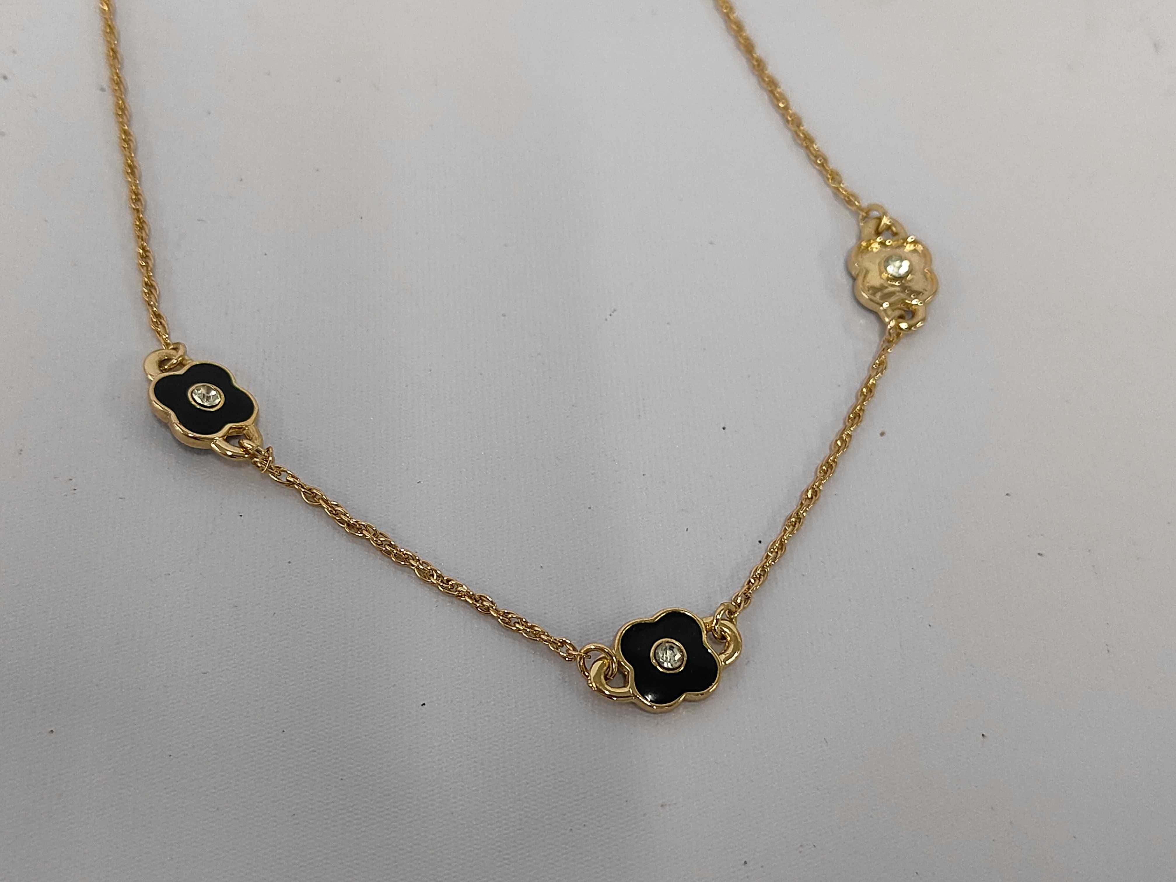 Flower Motif Rhinestone Necklace — view 2