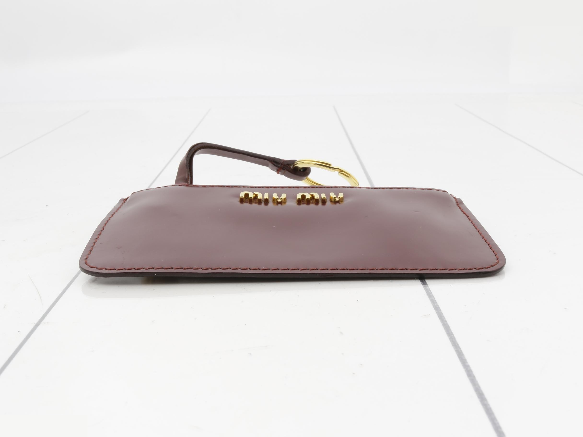Coin case with key ring — view 3