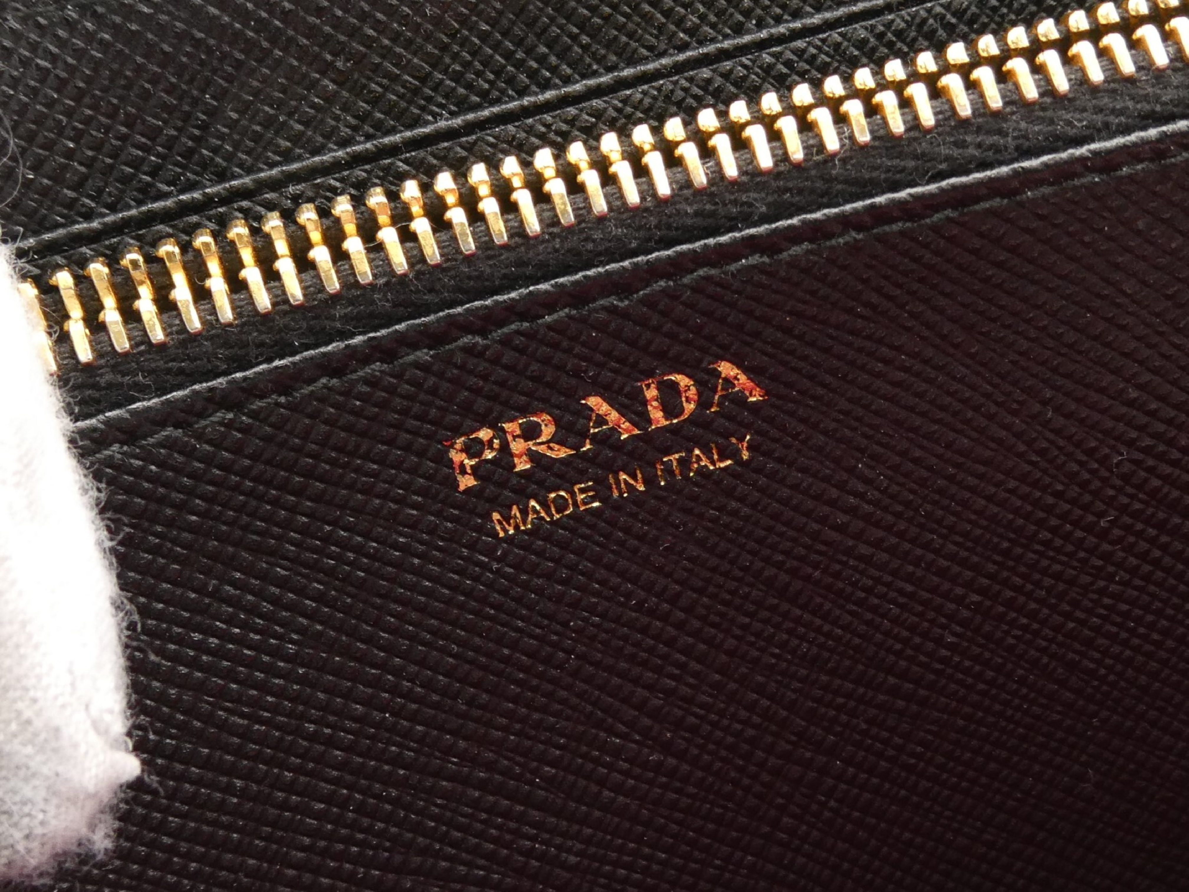 Logo Saffiano Round Zip Wallet — view 9
