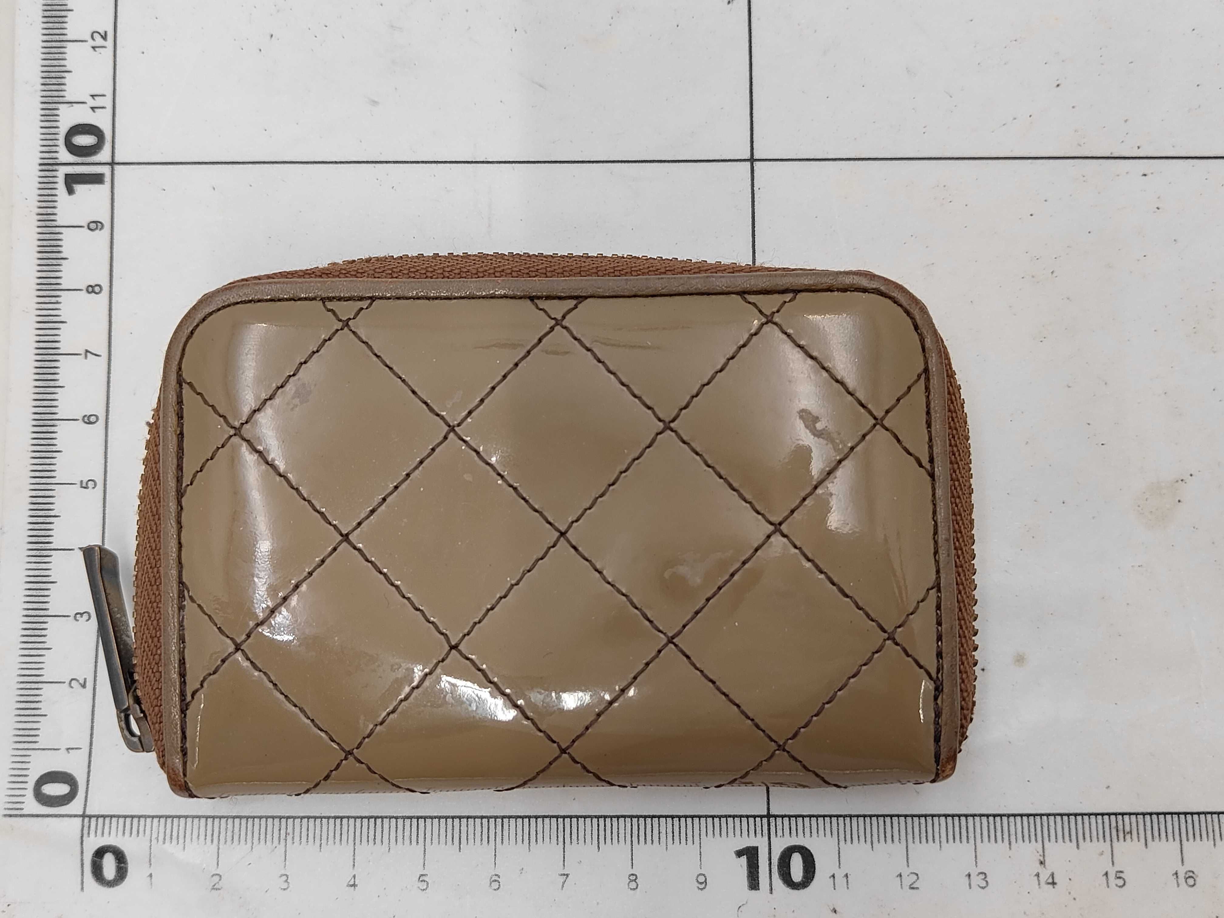 coin case — view 2