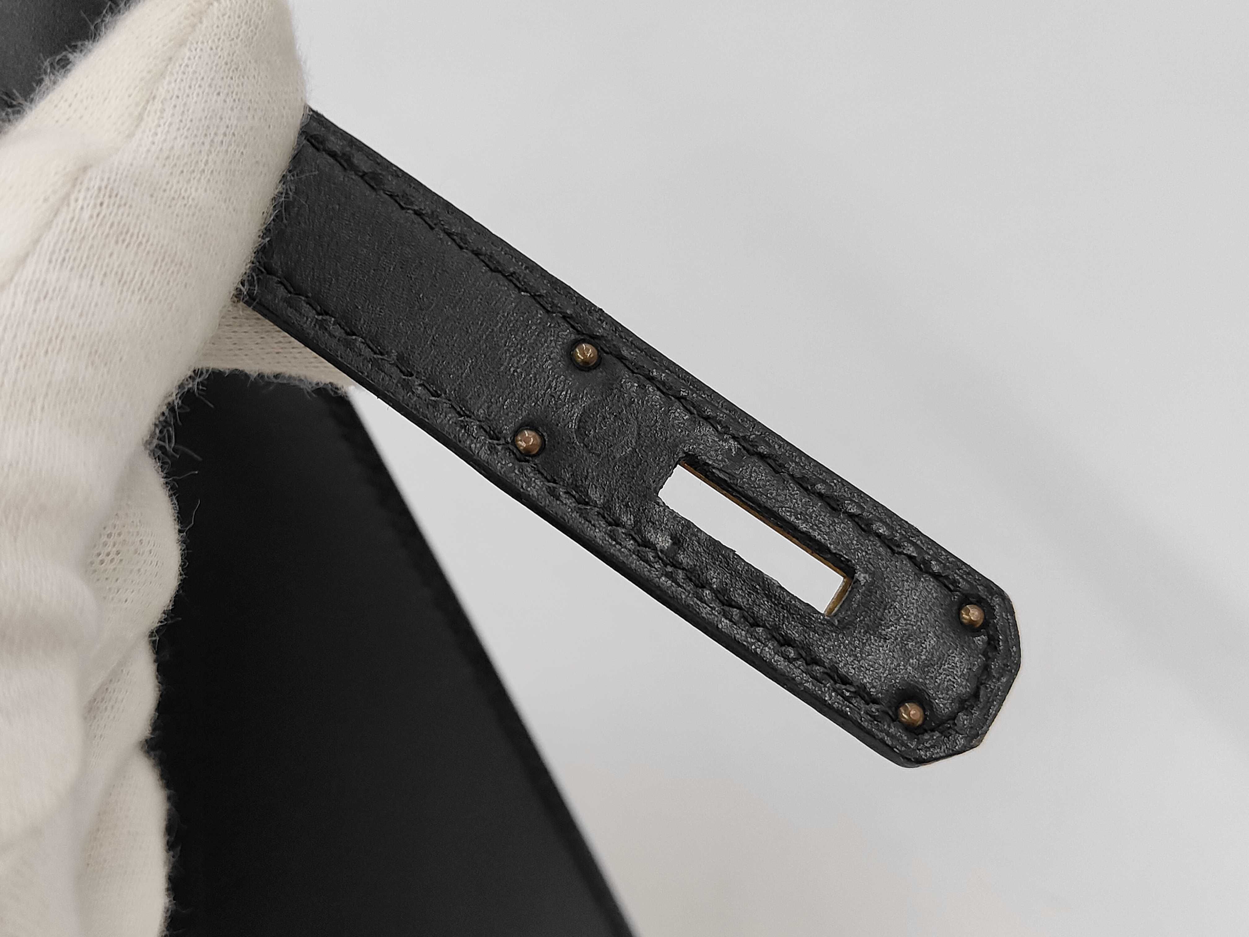 Kelly 28 Sellier Box Calf Black Gold Hardware Shoulder Bag — view 8