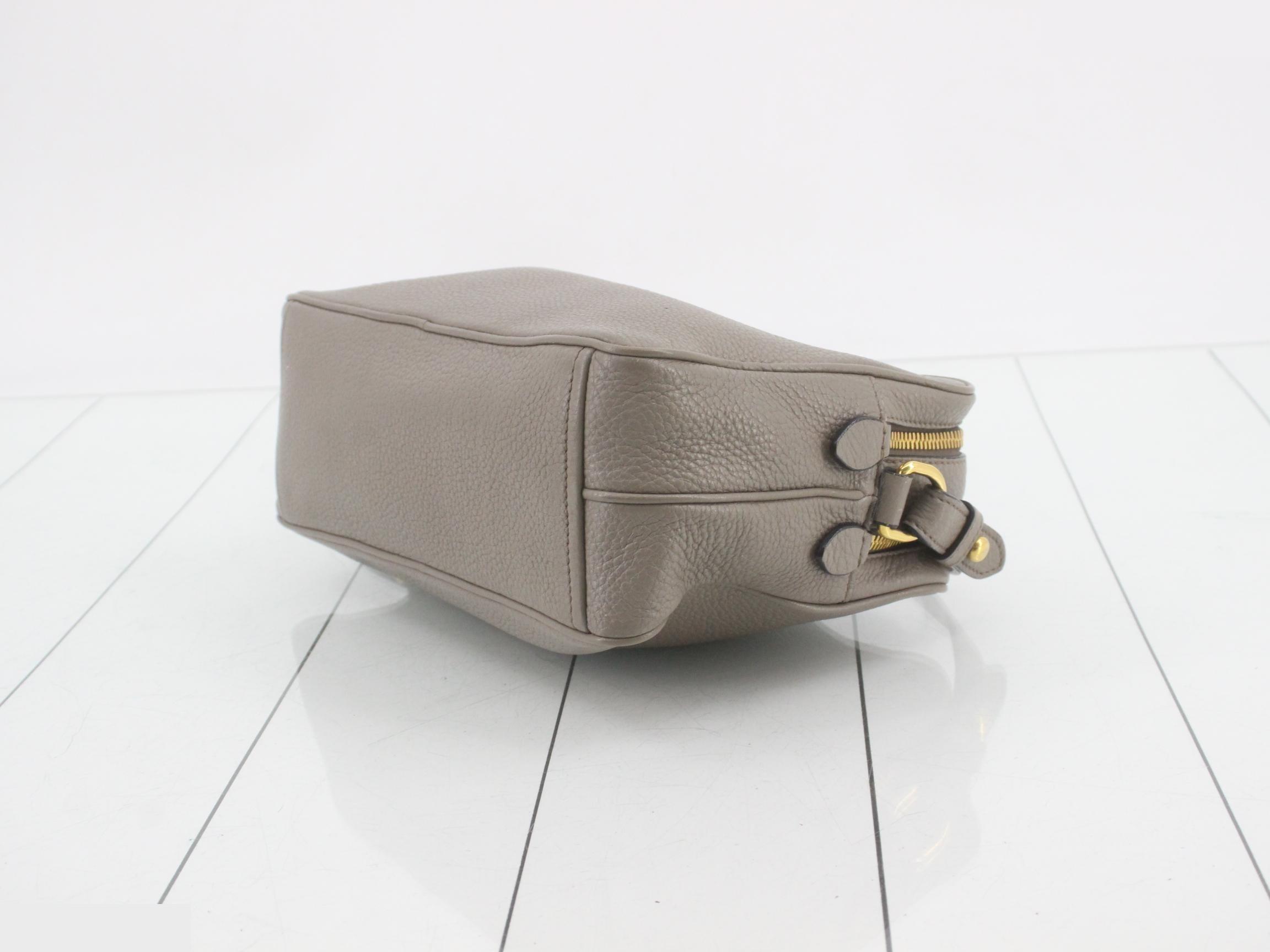 Leather shoulder bag with gold hardware — view 6
