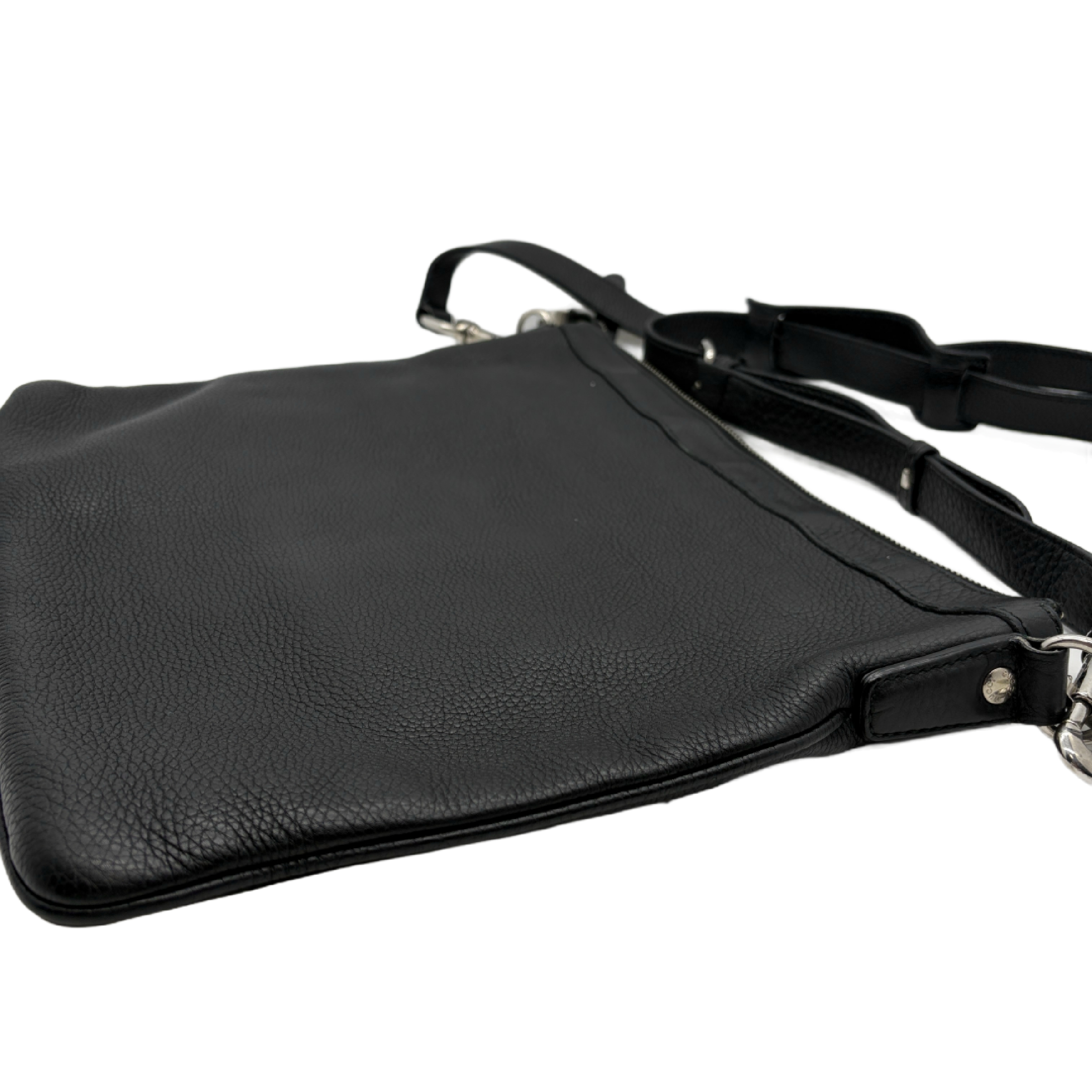 grained leather shoulder bag — view 3