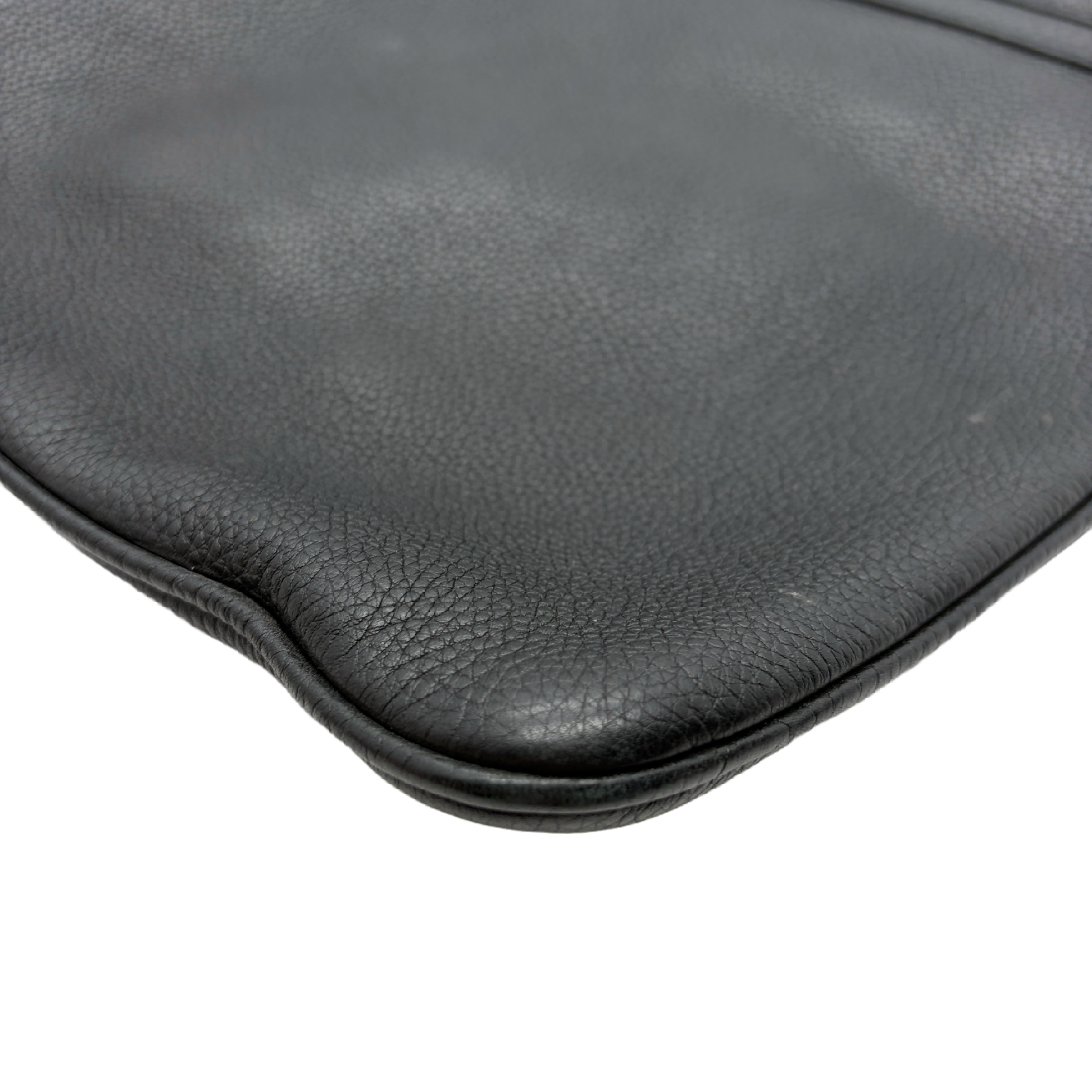 grained leather shoulder bag — view 5