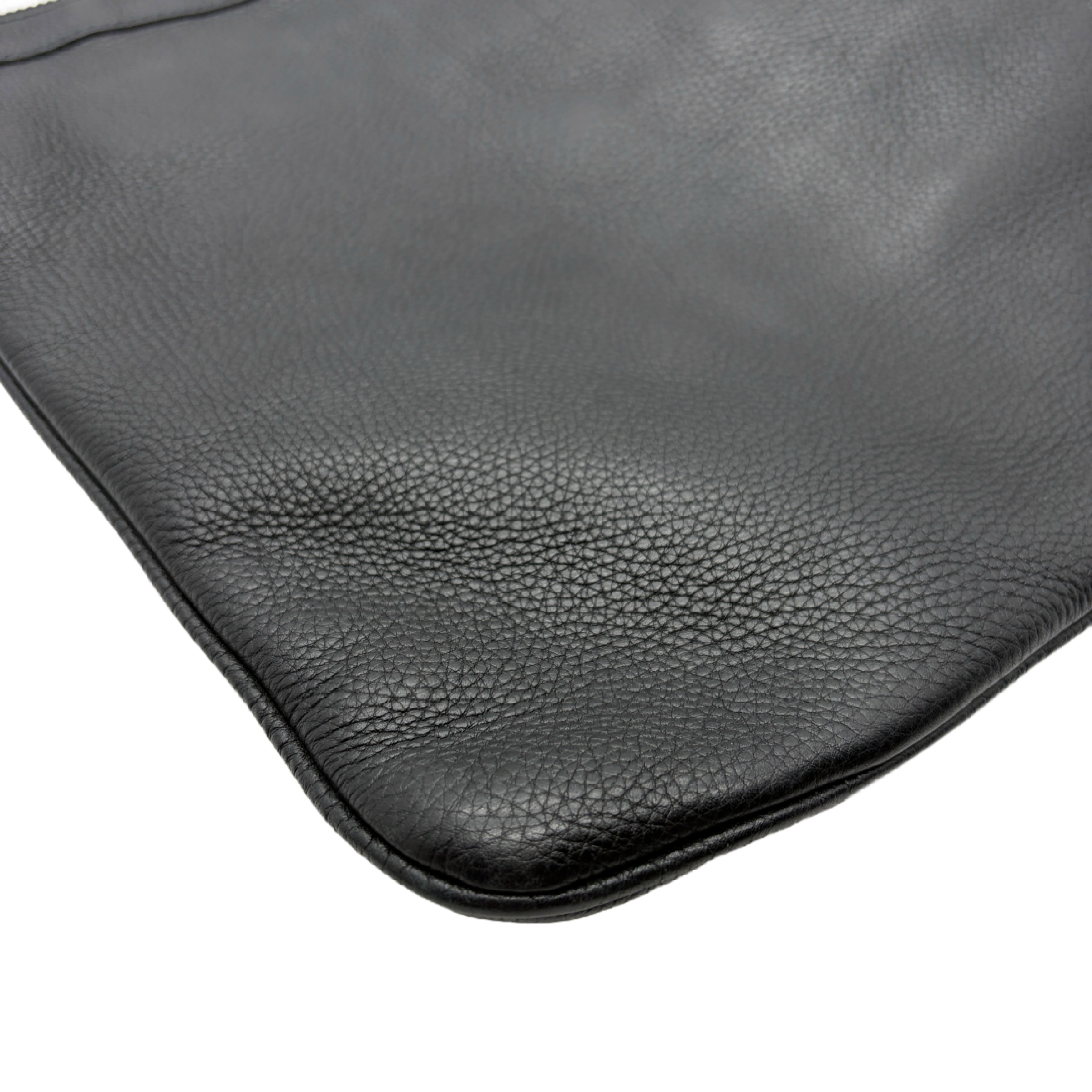 grained leather shoulder bag — view 8