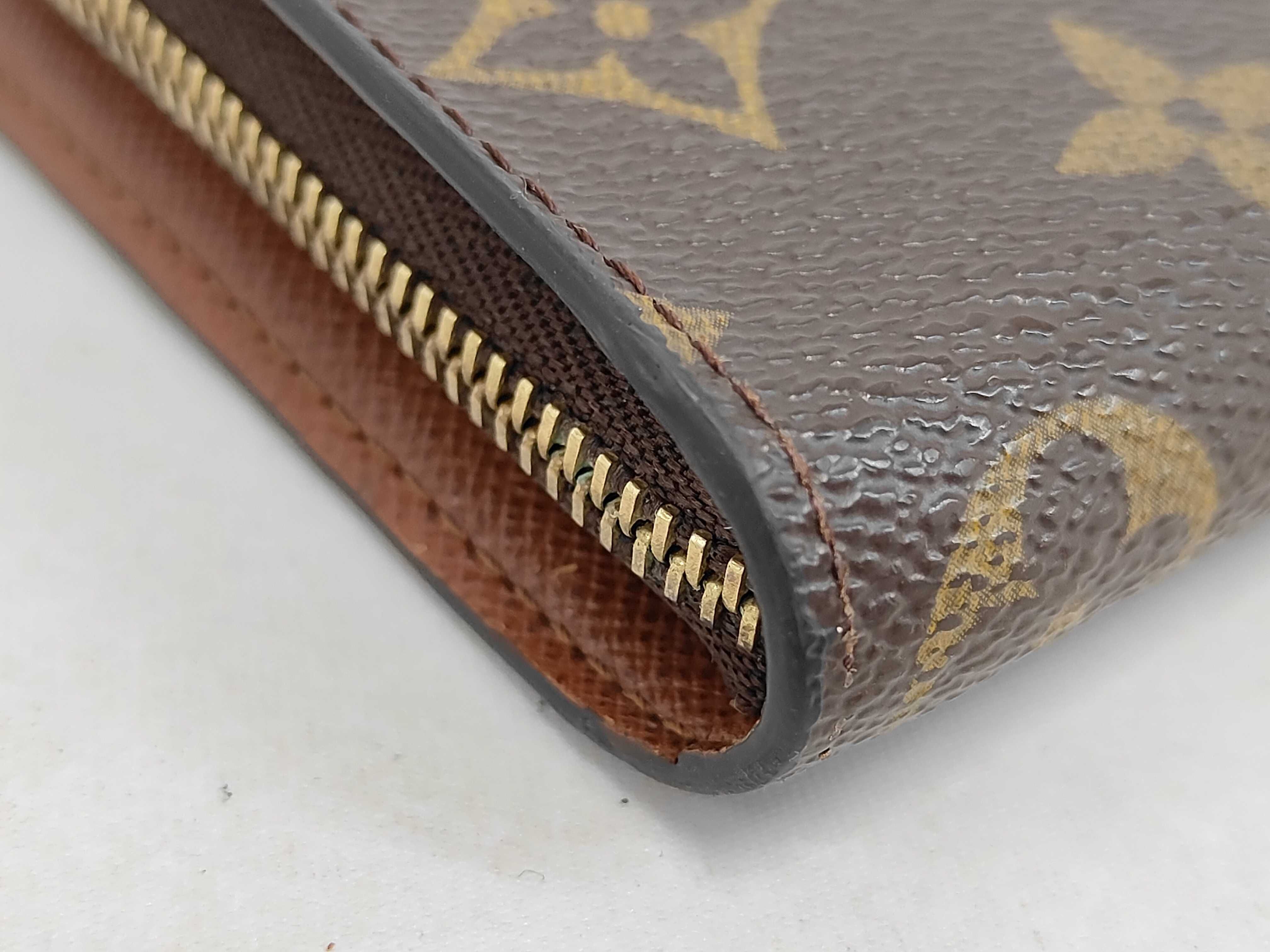 Round Zip Wallet — view 3