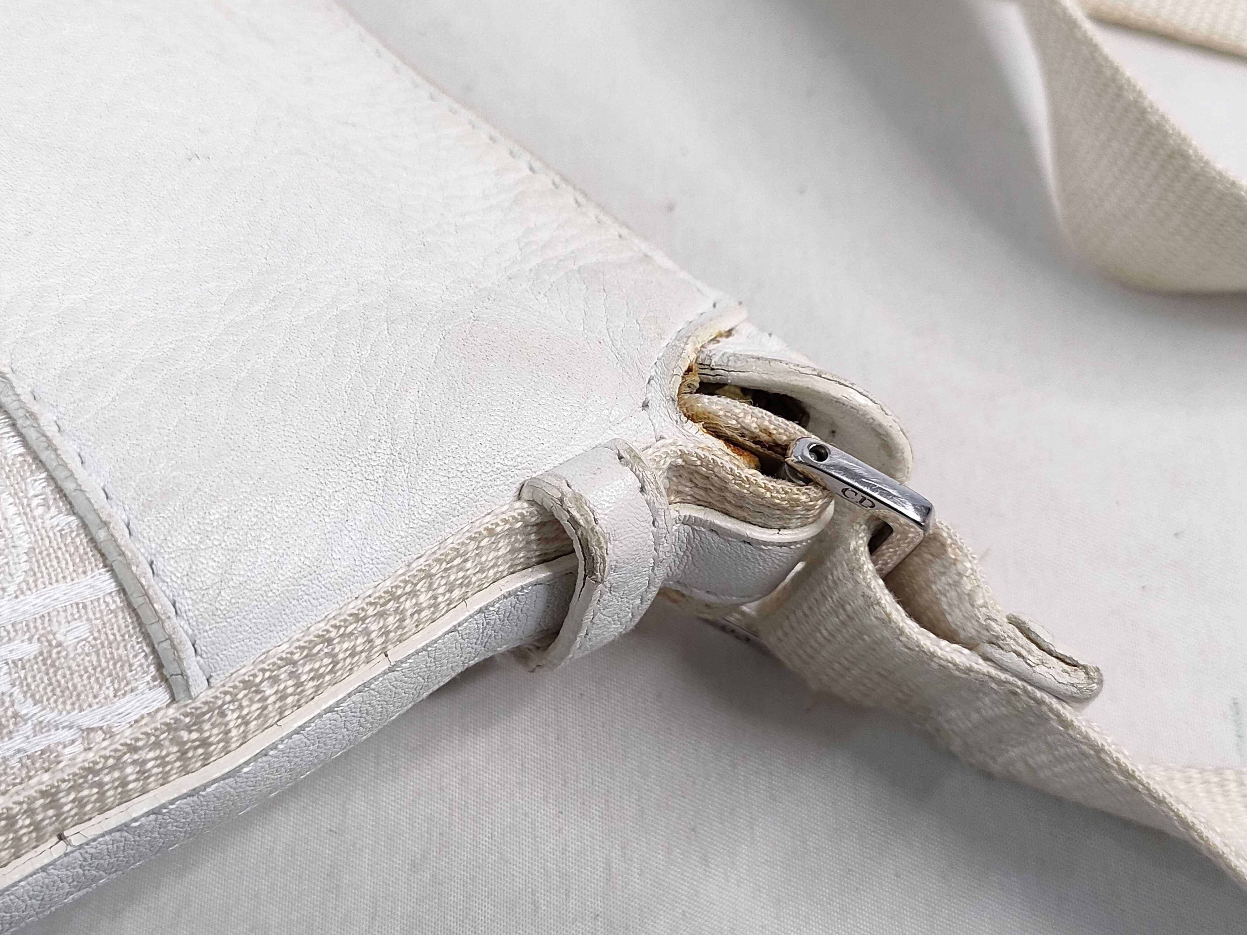Trotter Shoulder Bag, White — view 5