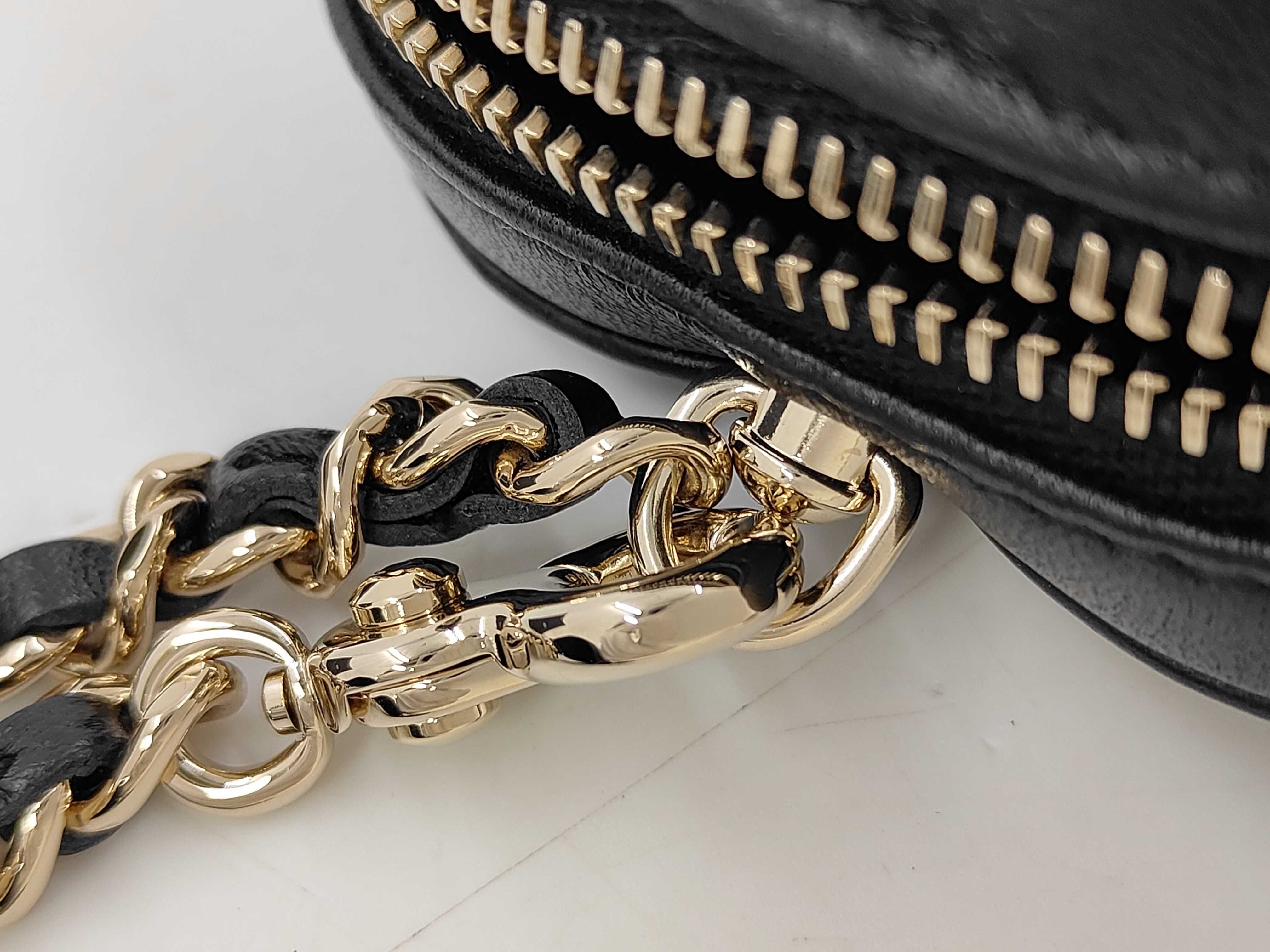 Heart Gold Hardware Chain Handbag Black Random Serial Number Handbag — view 7