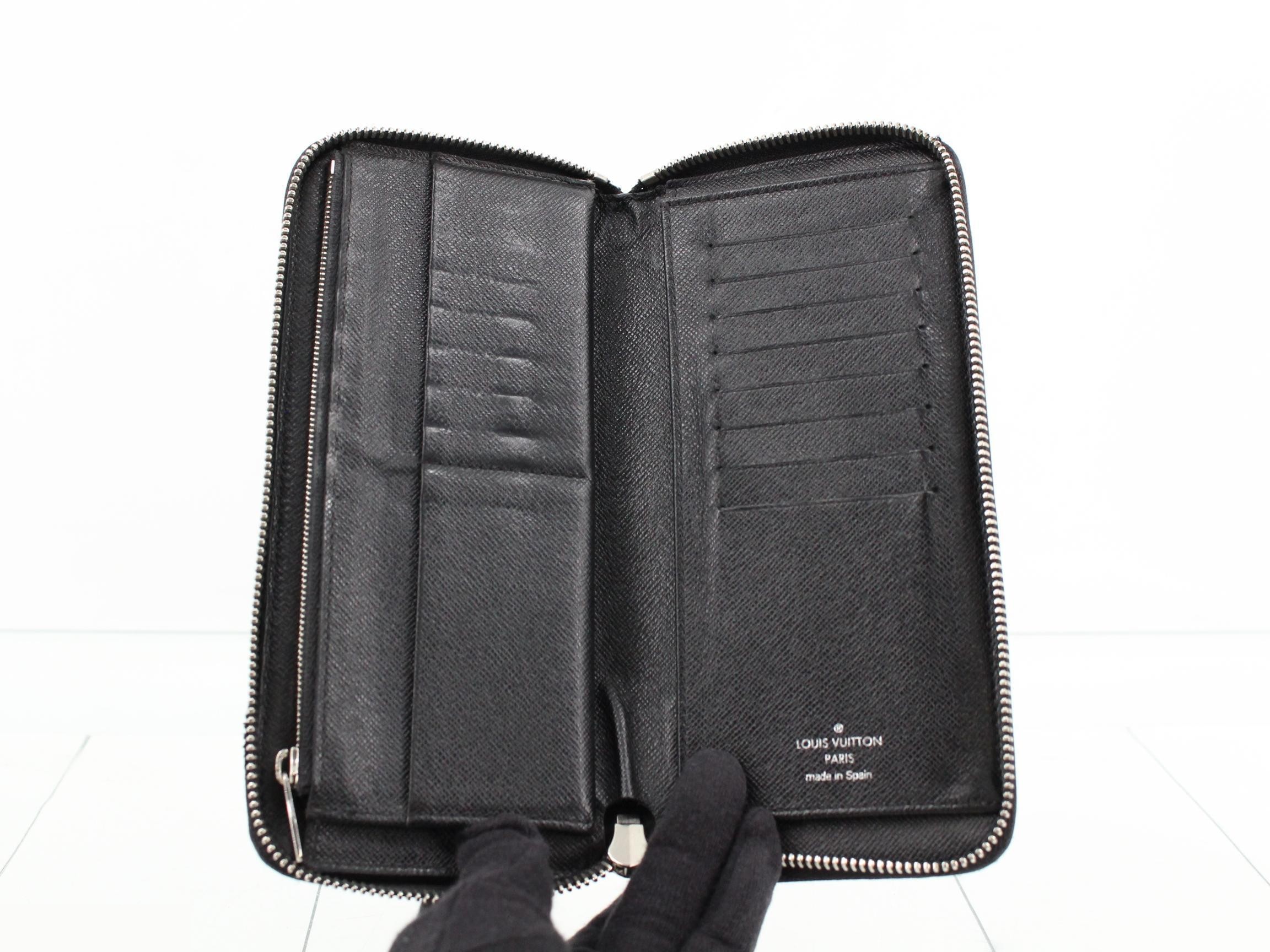 Damier Graphite Zippy Wallet Vertical Round Zipper Long Wallet — view 4