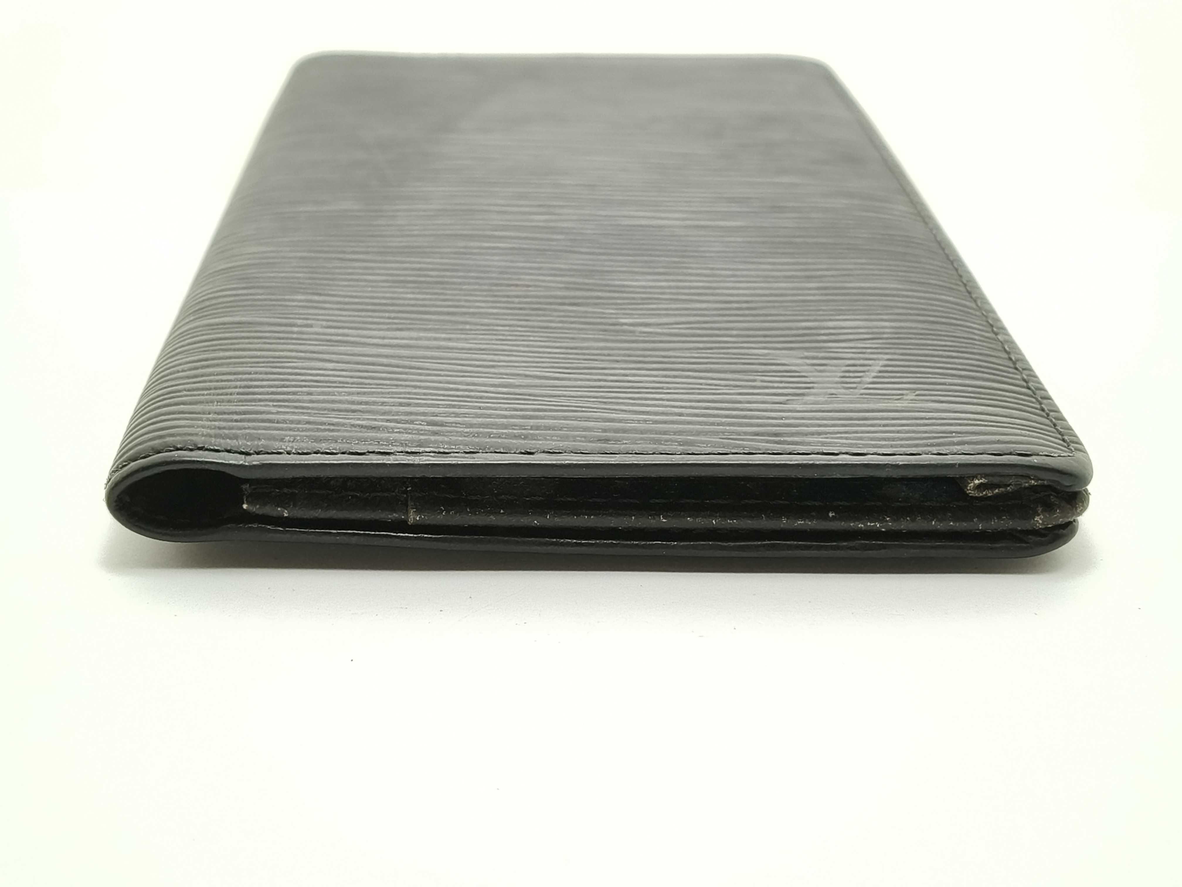 epi lv epi wallet black billfold — view 3