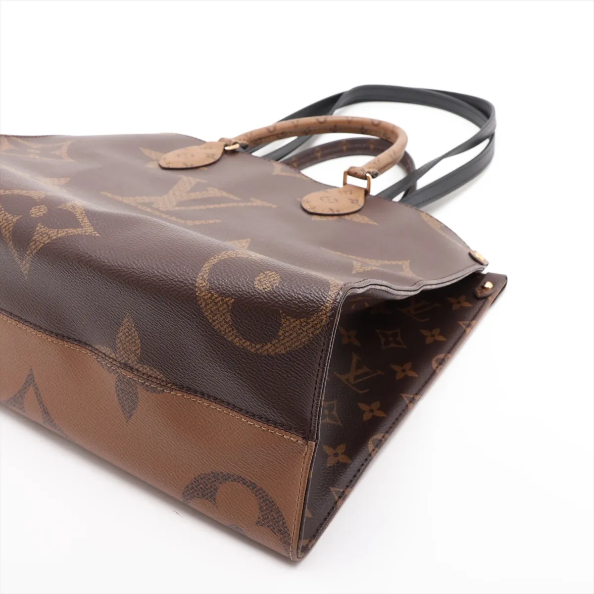 Giant Monogram Reverse OnTheGo MM M45321 Brown (RFID detected) — view 3